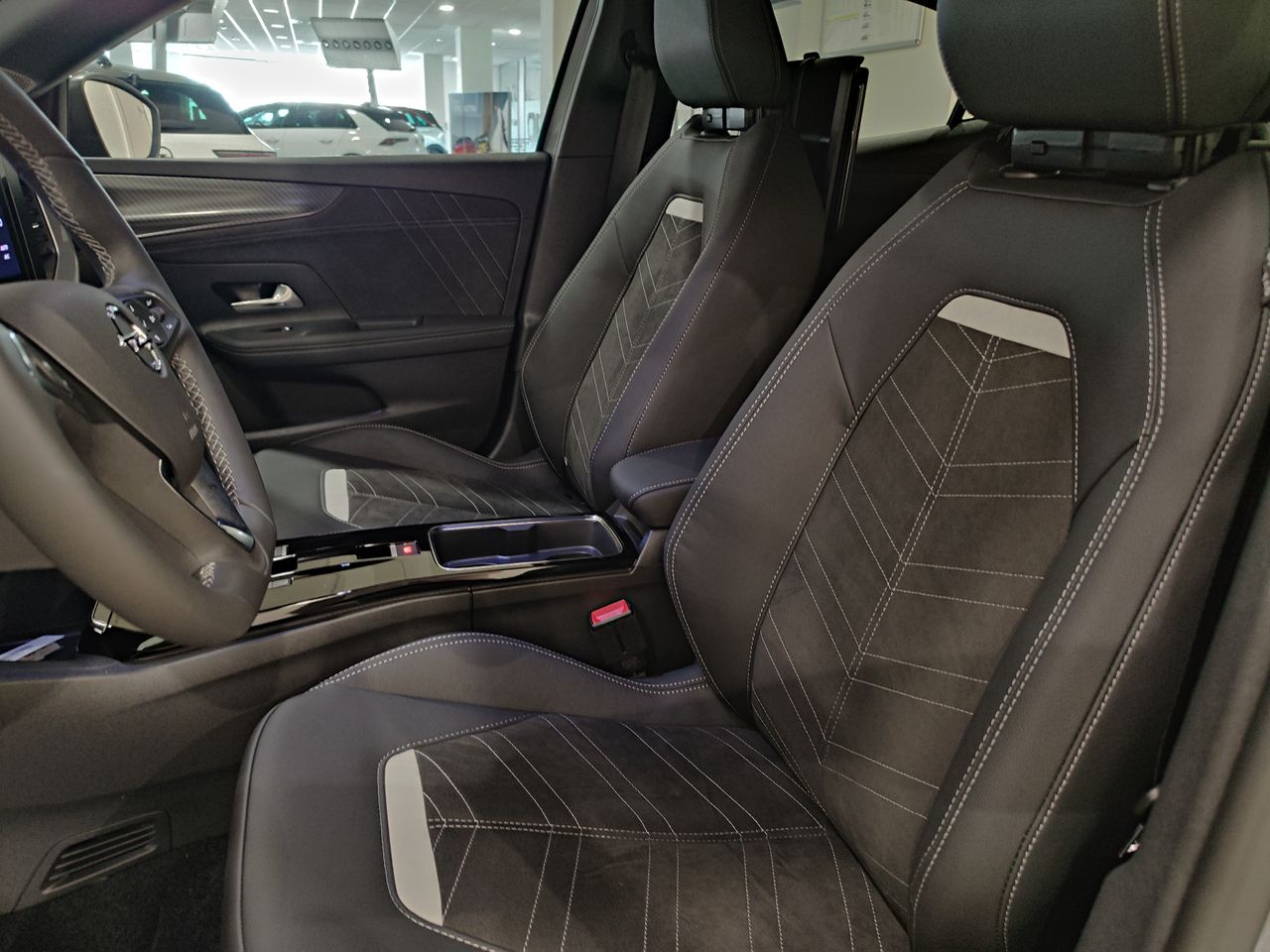 Opel Mokka BEV 50kWh 100kW (136CV) Ultimate-e - Foto 9