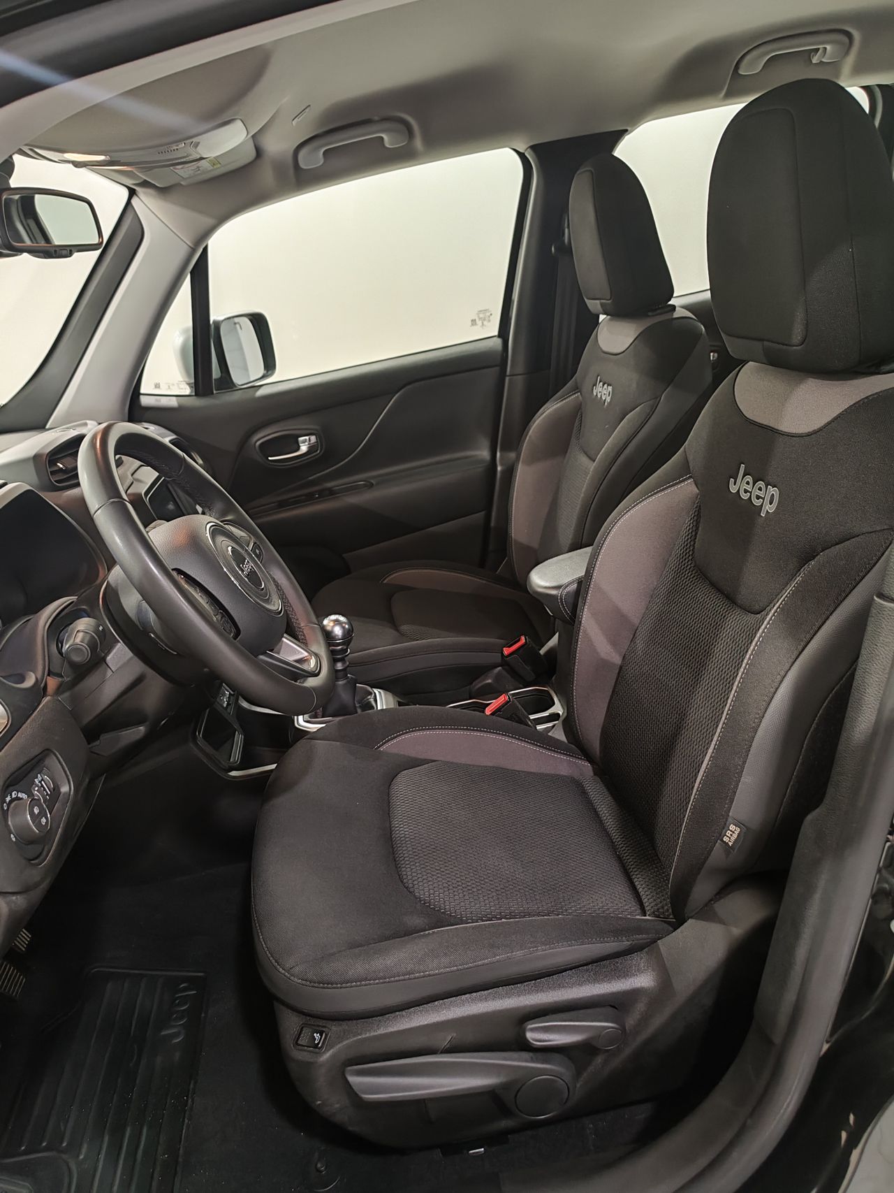 Jeep Renegade Limited 1.0G 88kW (120CV) 4x2 - Foto 7