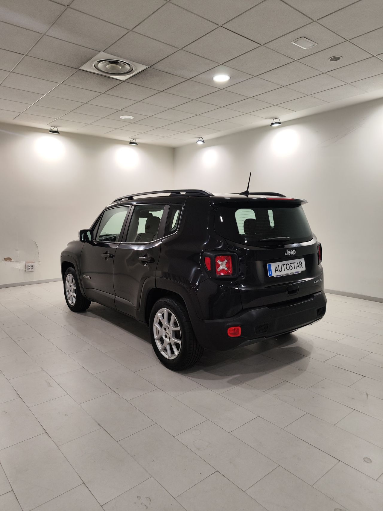 Jeep Renegade Limited 1.0G 88kW (120CV) 4x2 - Foto 24