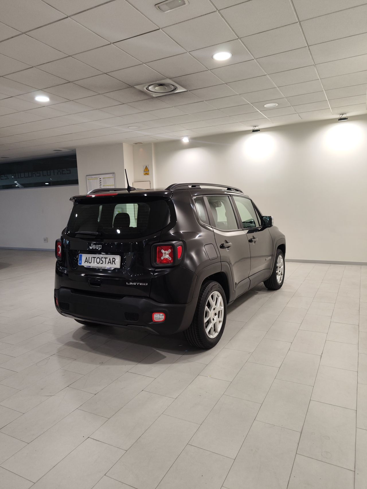 Jeep Renegade Limited 1.0G 88kW (120CV) 4x2 - Foto 21