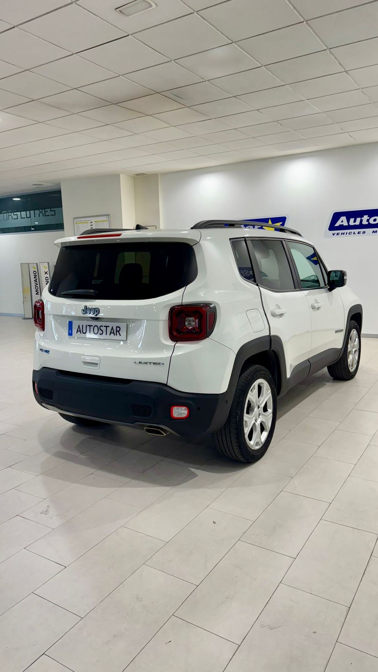 Jeep Renegade Limited 1.3 PHEV 140kW (190CV) AT AWD - Foto 8
