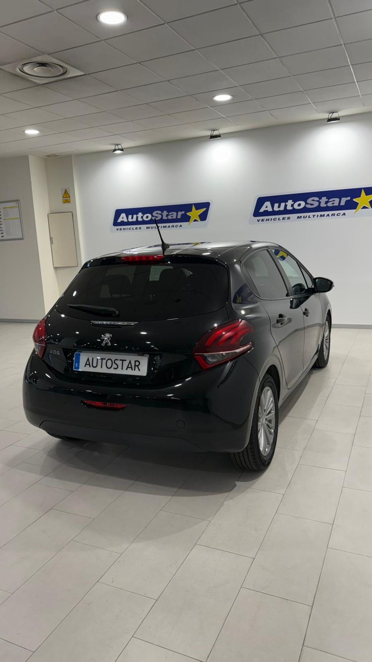 Peugeot 208 5P Signature 1.2L PureTech 60KW (82CV) - Foto 10