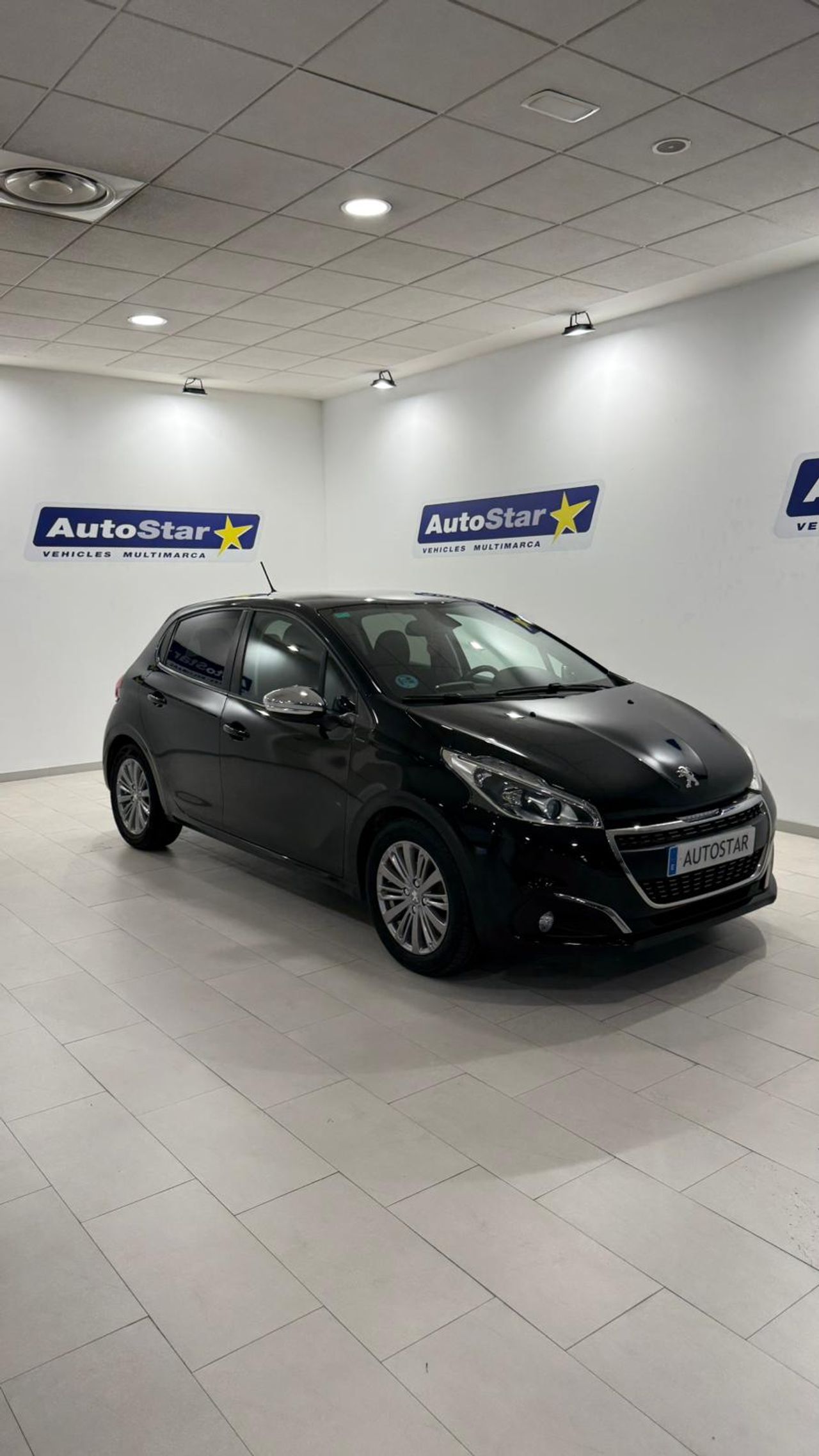 peugeot 208 2019 /