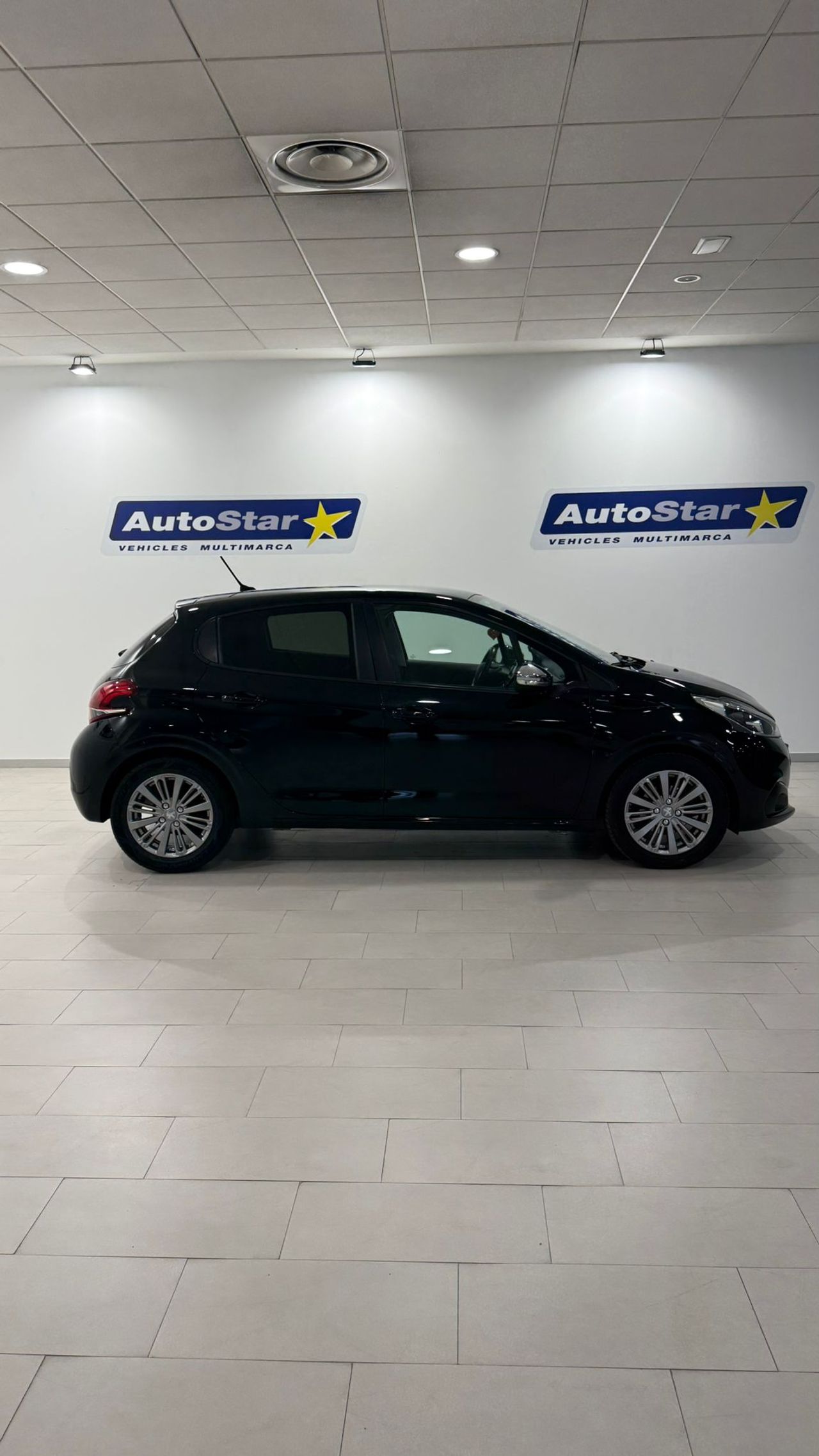 Peugeot 208 5P Signature 1.2L PureTech 60KW (82CV) - Foto 11