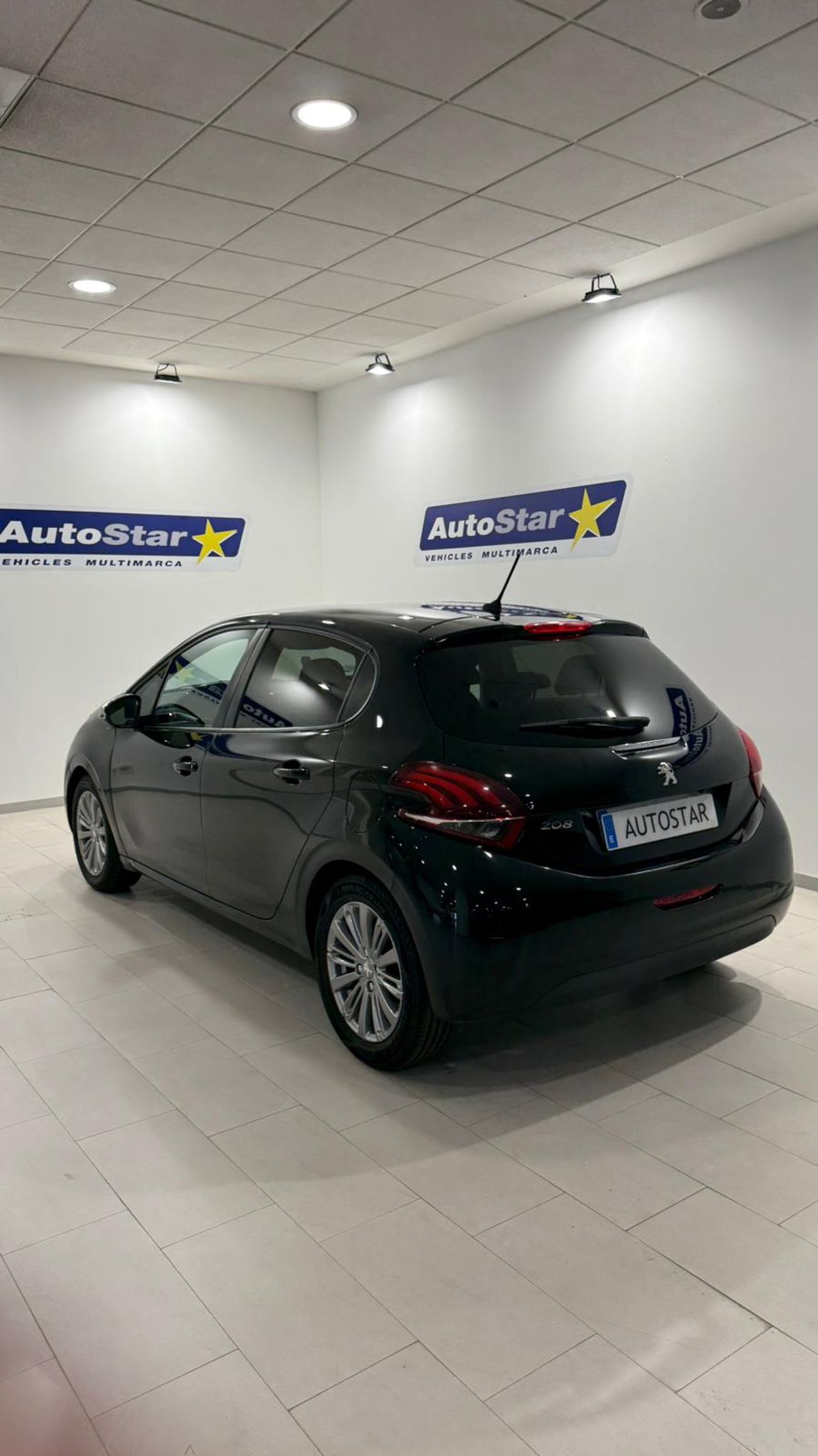 Peugeot 208 5P Signature 1.2L PureTech 60KW (82CV) - Foto 7