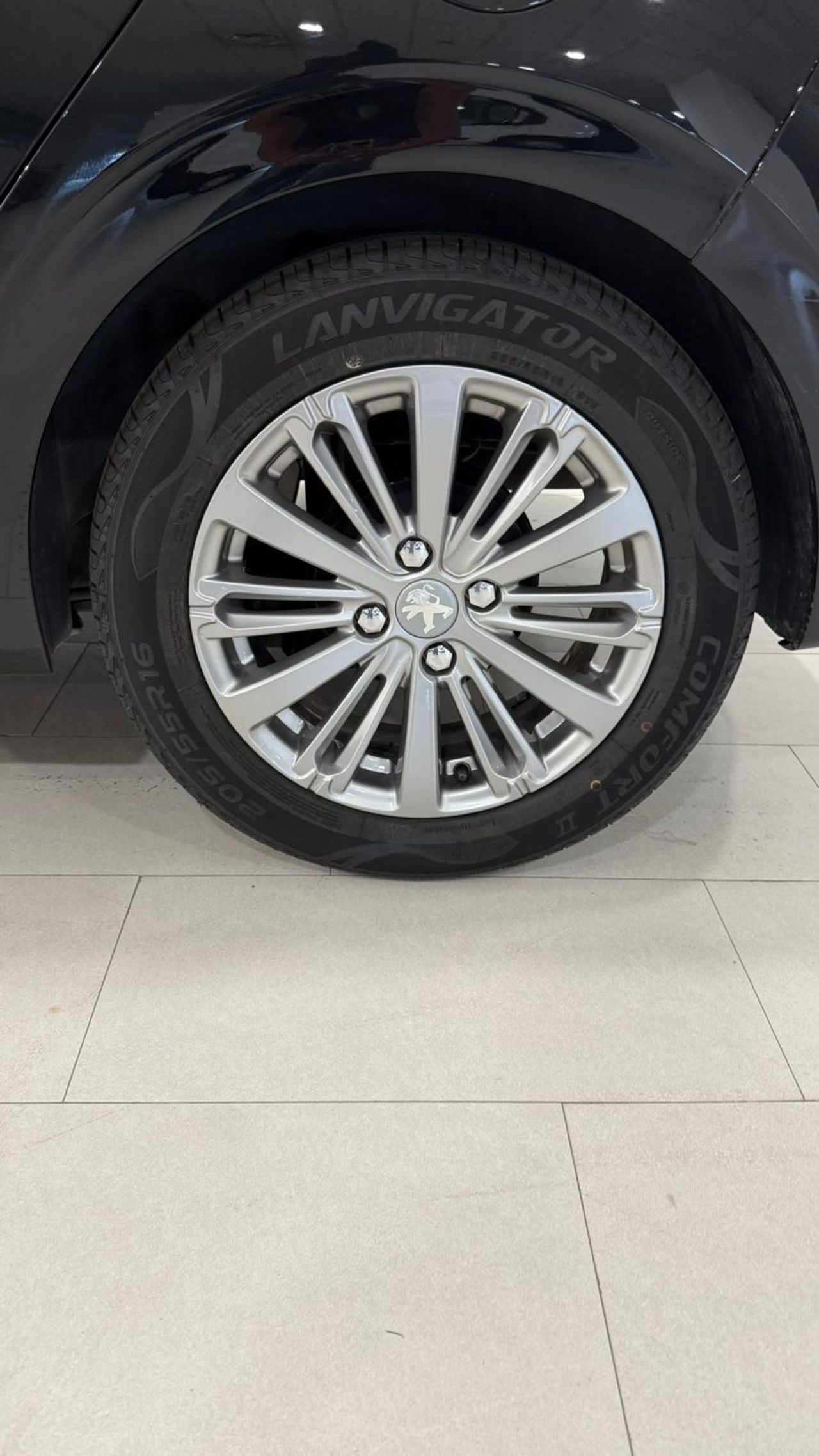 Peugeot 208 5P Signature 1.2L PureTech 60KW (82CV) - Foto 22