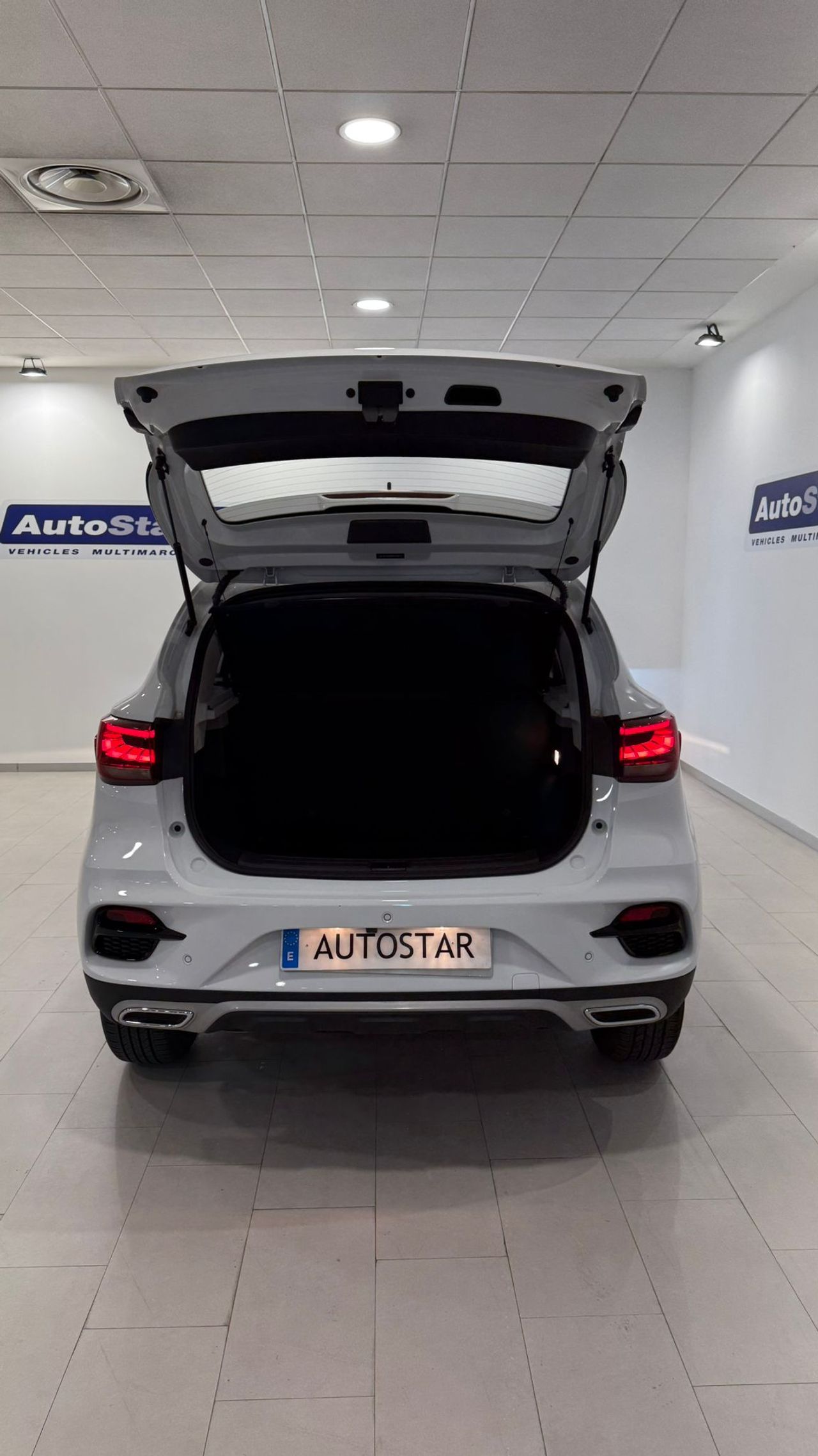 MG ZS 1.5 Luxury - Foto 7