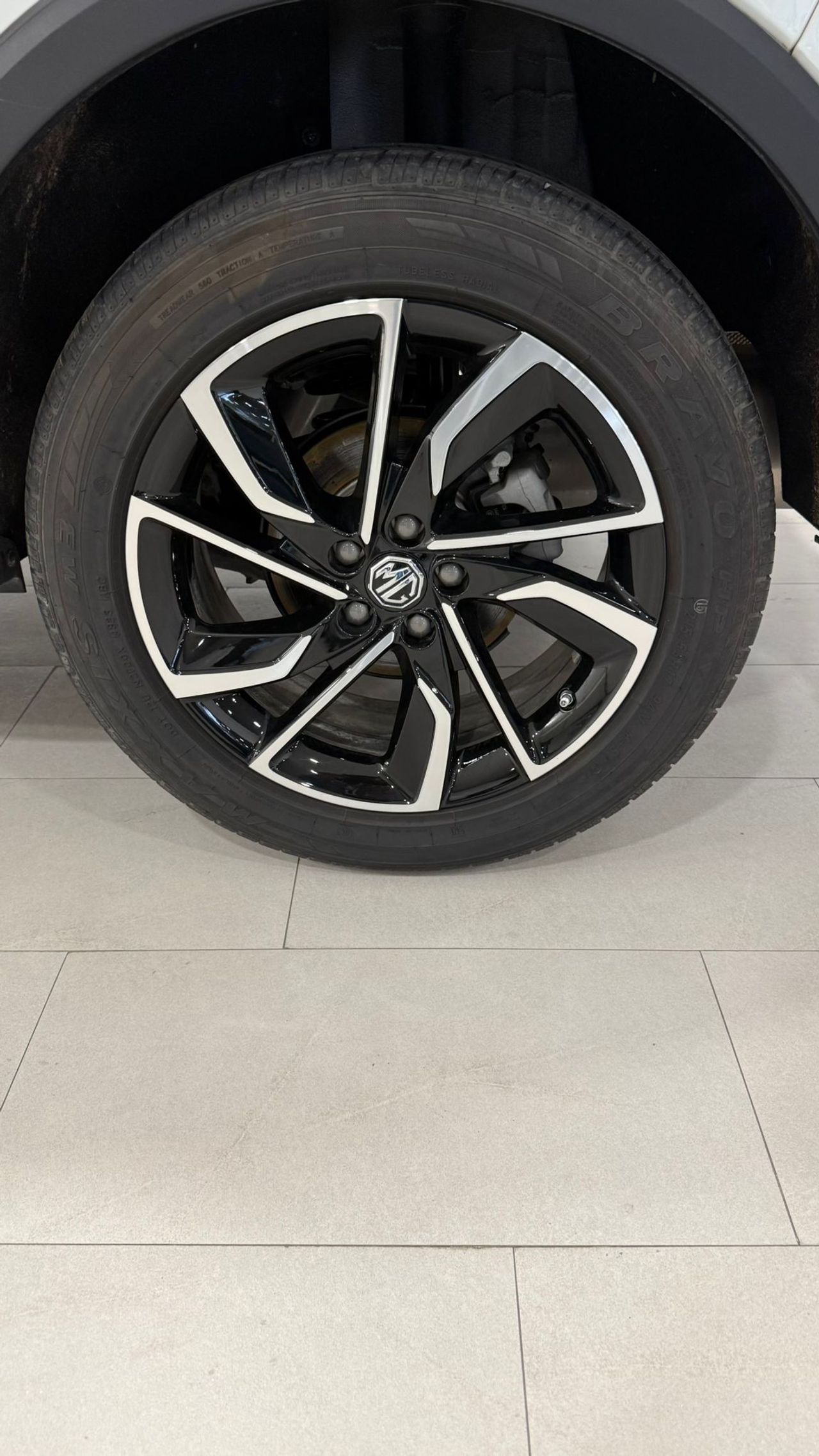 MG ZS 1.5 Luxury - Foto 23