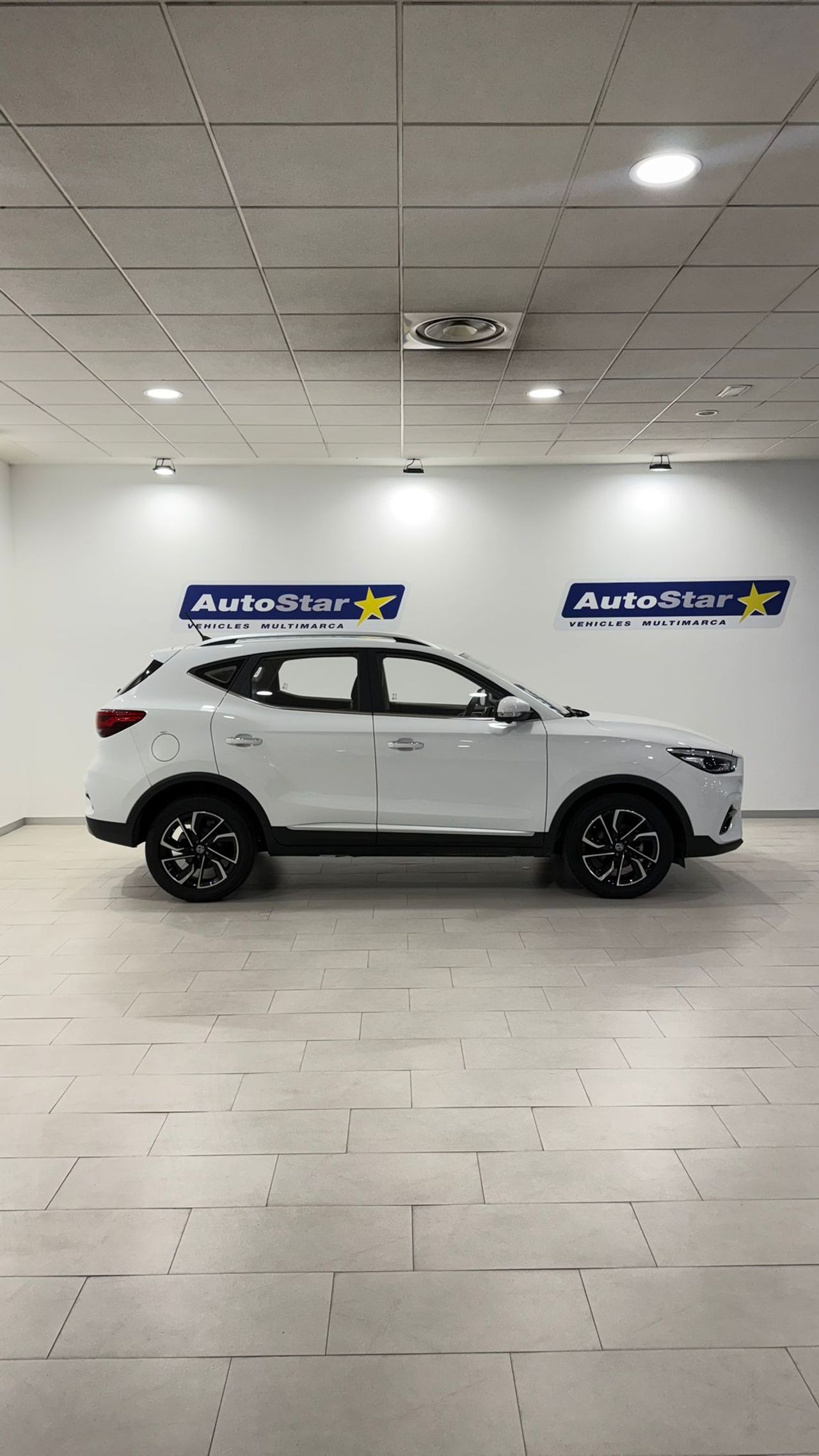 MG ZS 1.5 Luxury - Foto 9