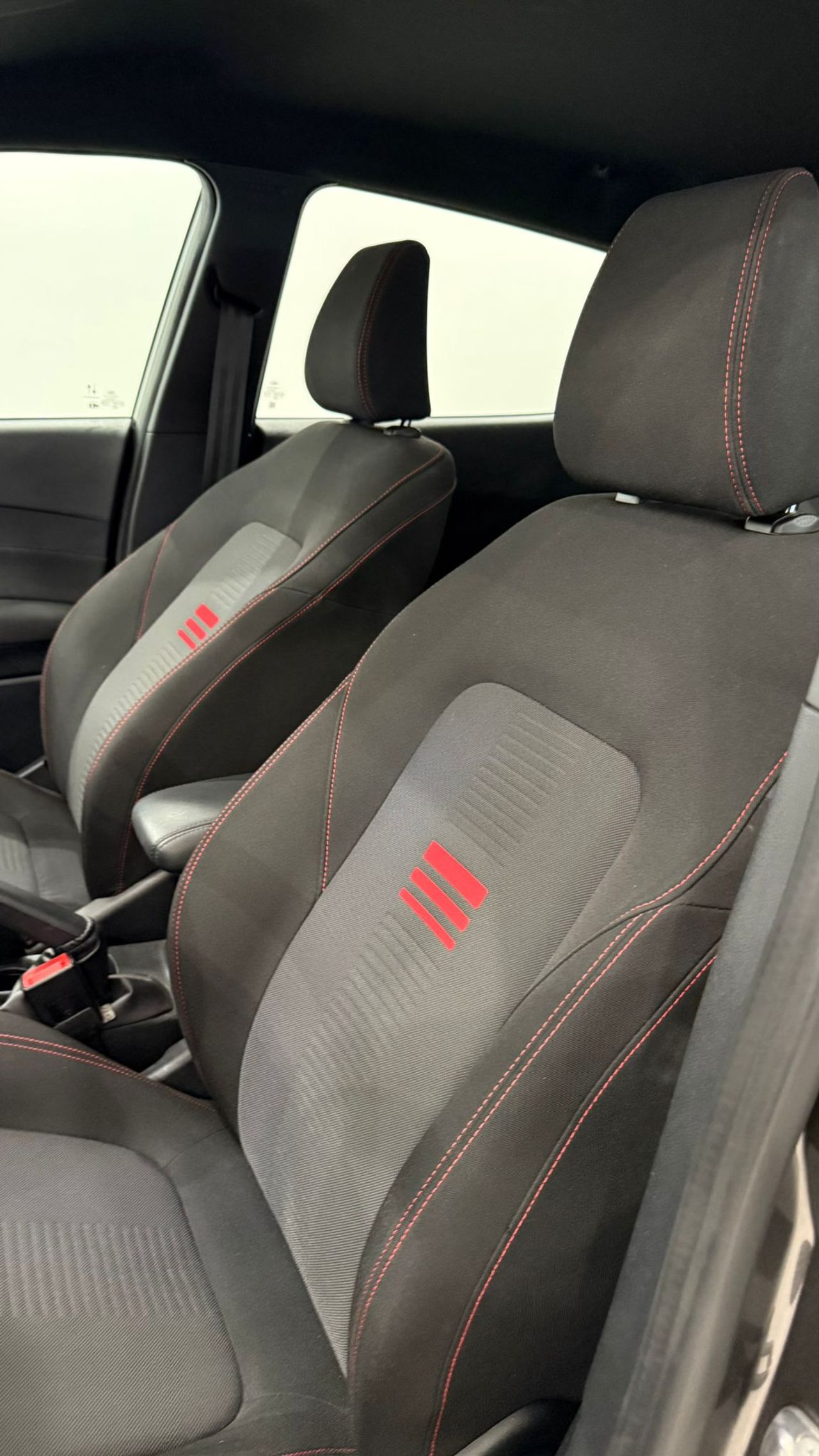 Ford Fiesta 1.0 EcoBoost MHEV 92kW(125CV) ST-Line 5p - Foto 15