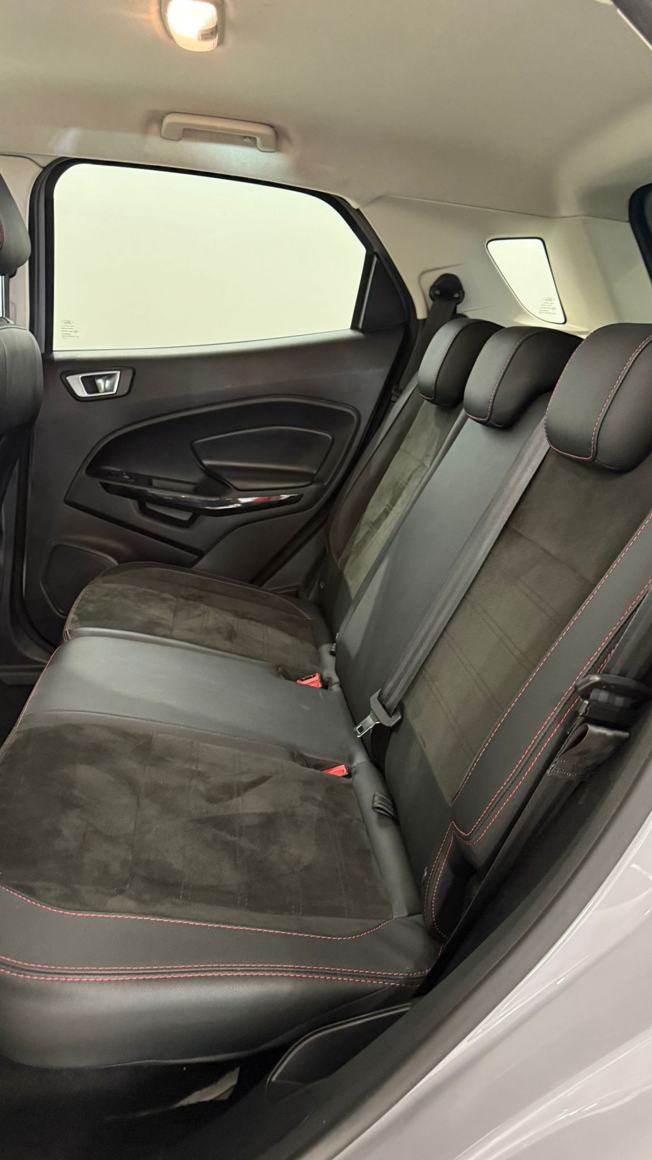 Ford Ecosport 1.0T EcoBoost 92kW (125CV) S&S ST Line - Foto 16