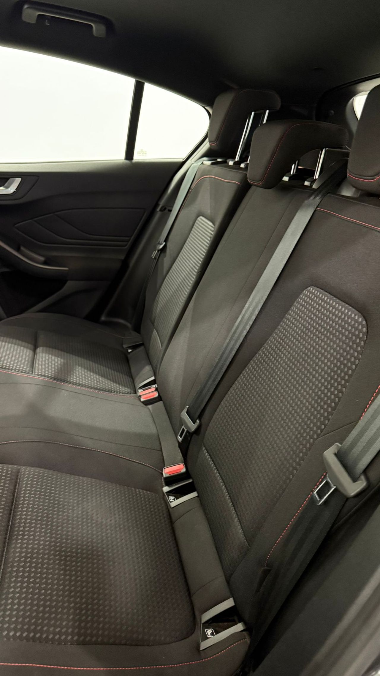 Ford Focus 1.0 Ecoboost MHEV 92kW ST-Line - Foto 14