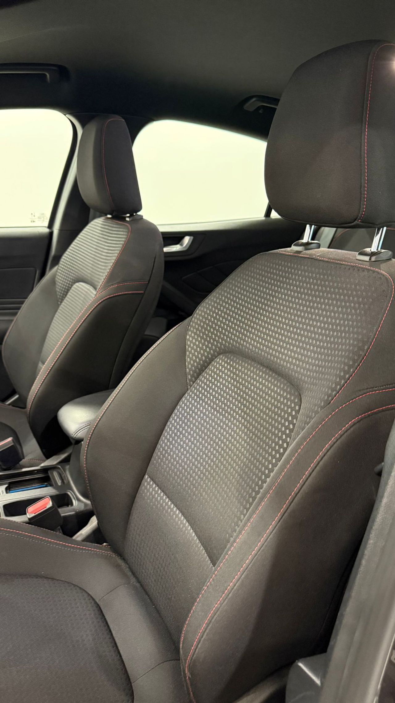 Ford Focus 1.0 Ecoboost MHEV 92kW ST-Line - Foto 13