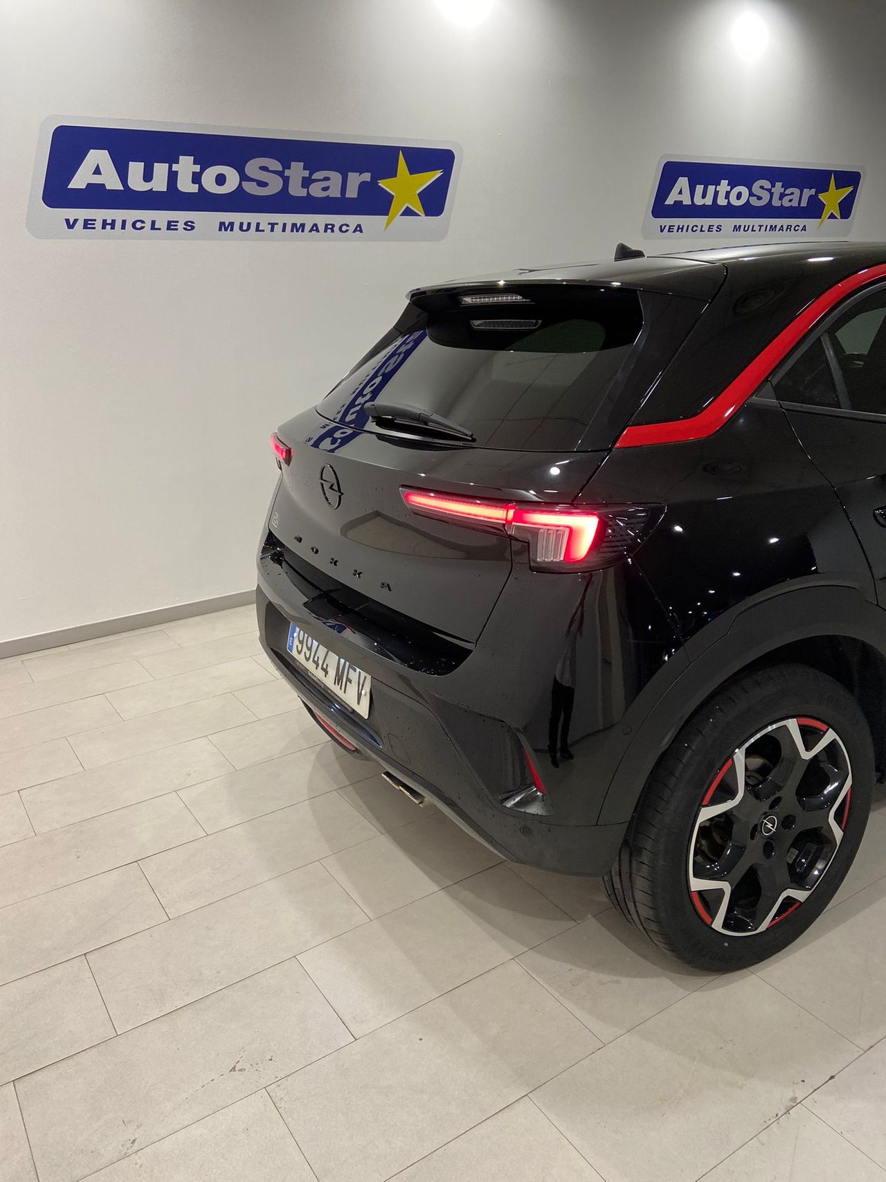 Opel Mokka 1.2 T 96kW (130 CV) Black Edition Auto - Foto 11