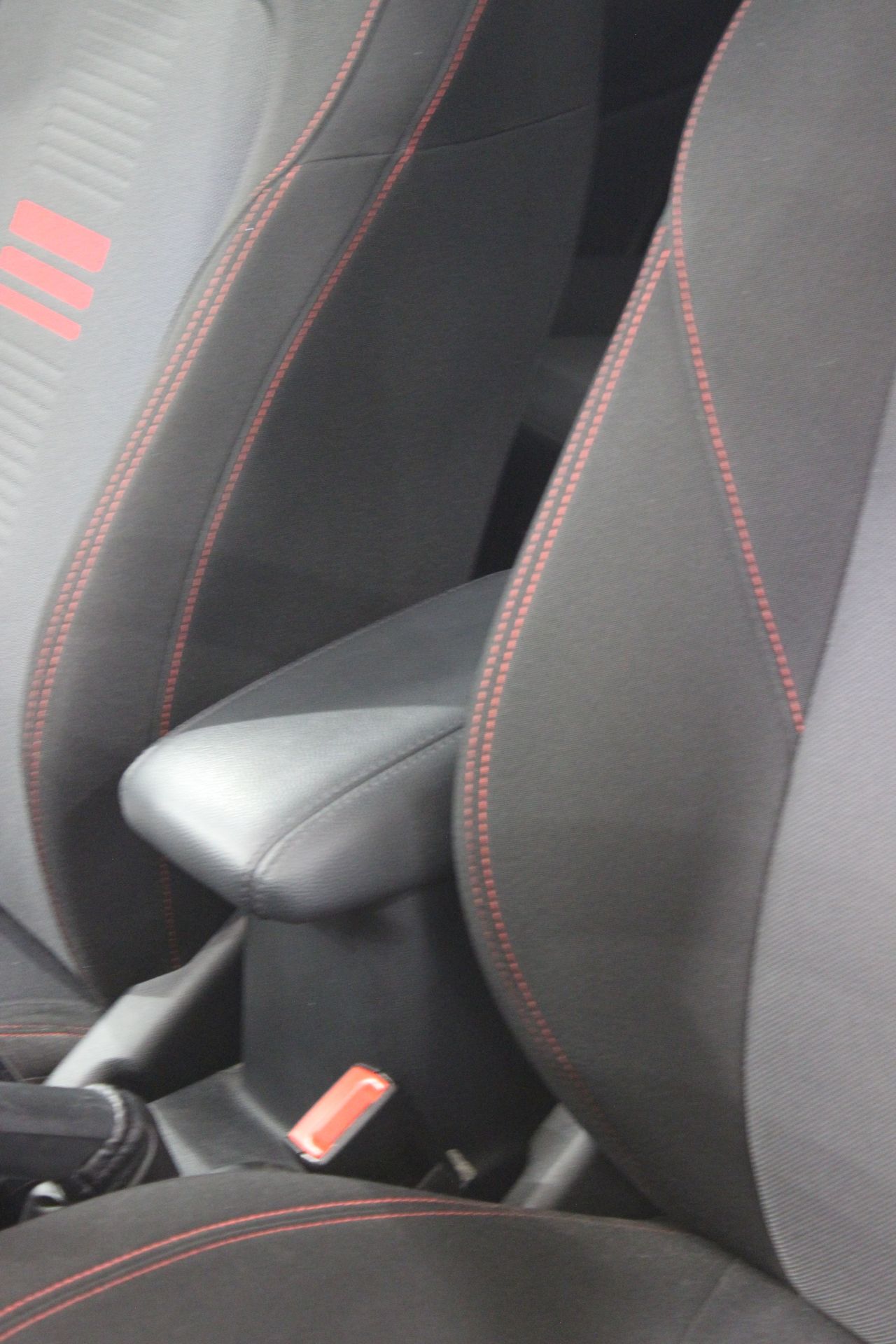 Ford Fiesta 1.0 EcoBoost MHEV 92kW(125CV) ST-Line 5p - Foto 23