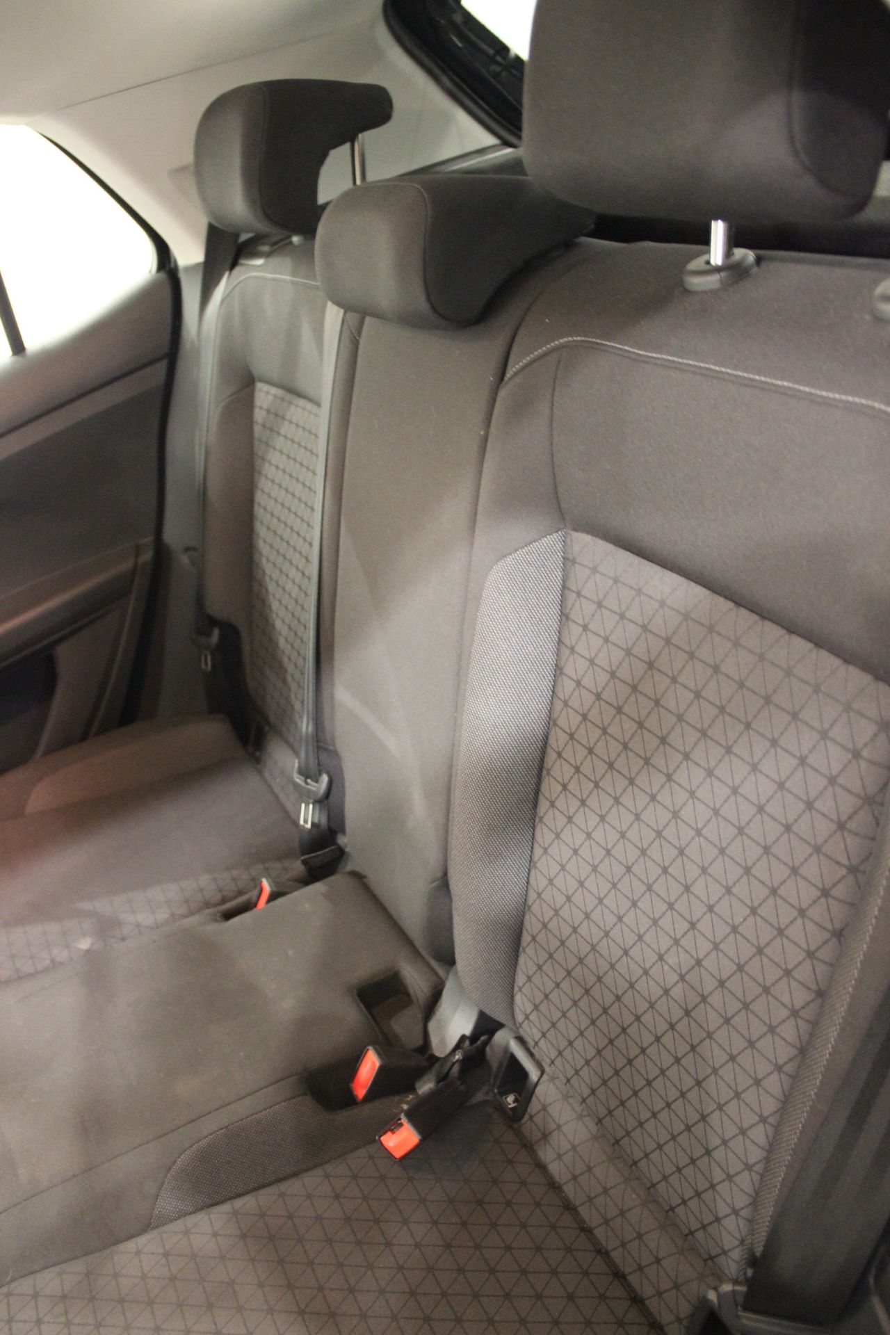 Volkswagen T-Cross Advance 1.0 TSI 81kW (110CV) DSG - Foto 14