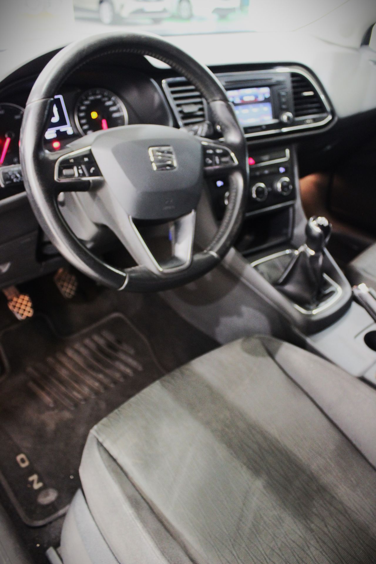 Seat Leon 1.6 TDI 105cv Style - Foto 7