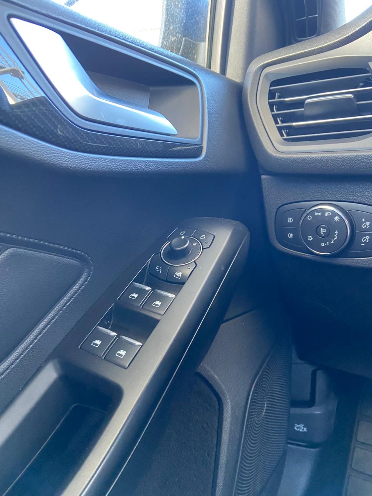 Ford Focus 1.0 Ecoboost MHEV 92kW ST-Line Auto 125CV - Foto 5