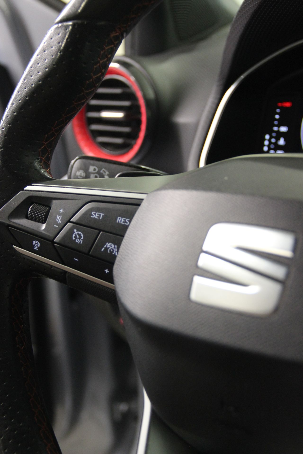 Seat Arona 1.5 TSI 110kW DSG FR XL Edition - Foto 20