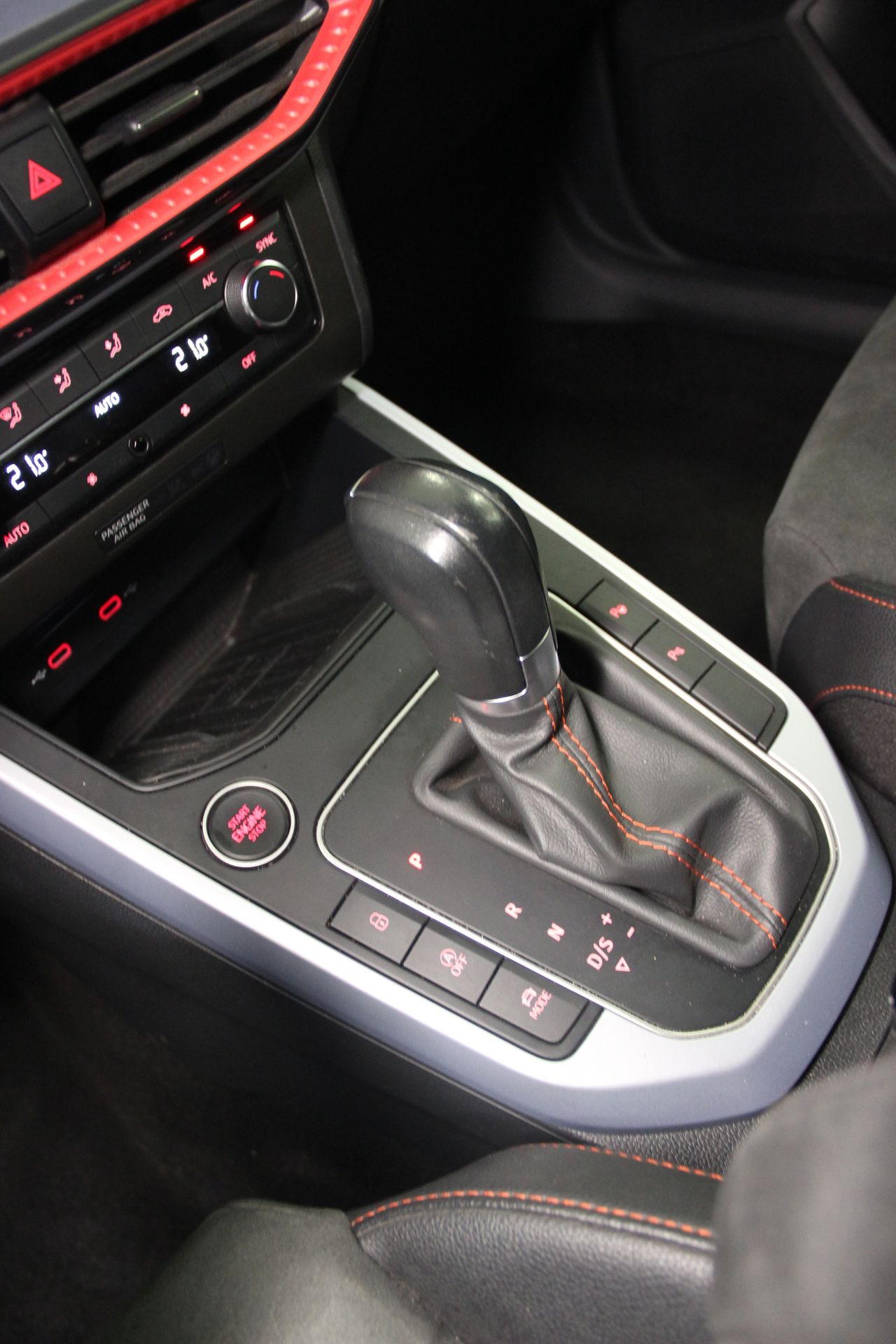 Seat Arona 1.5 TSI 110kW DSG FR XL Edition - Foto 16