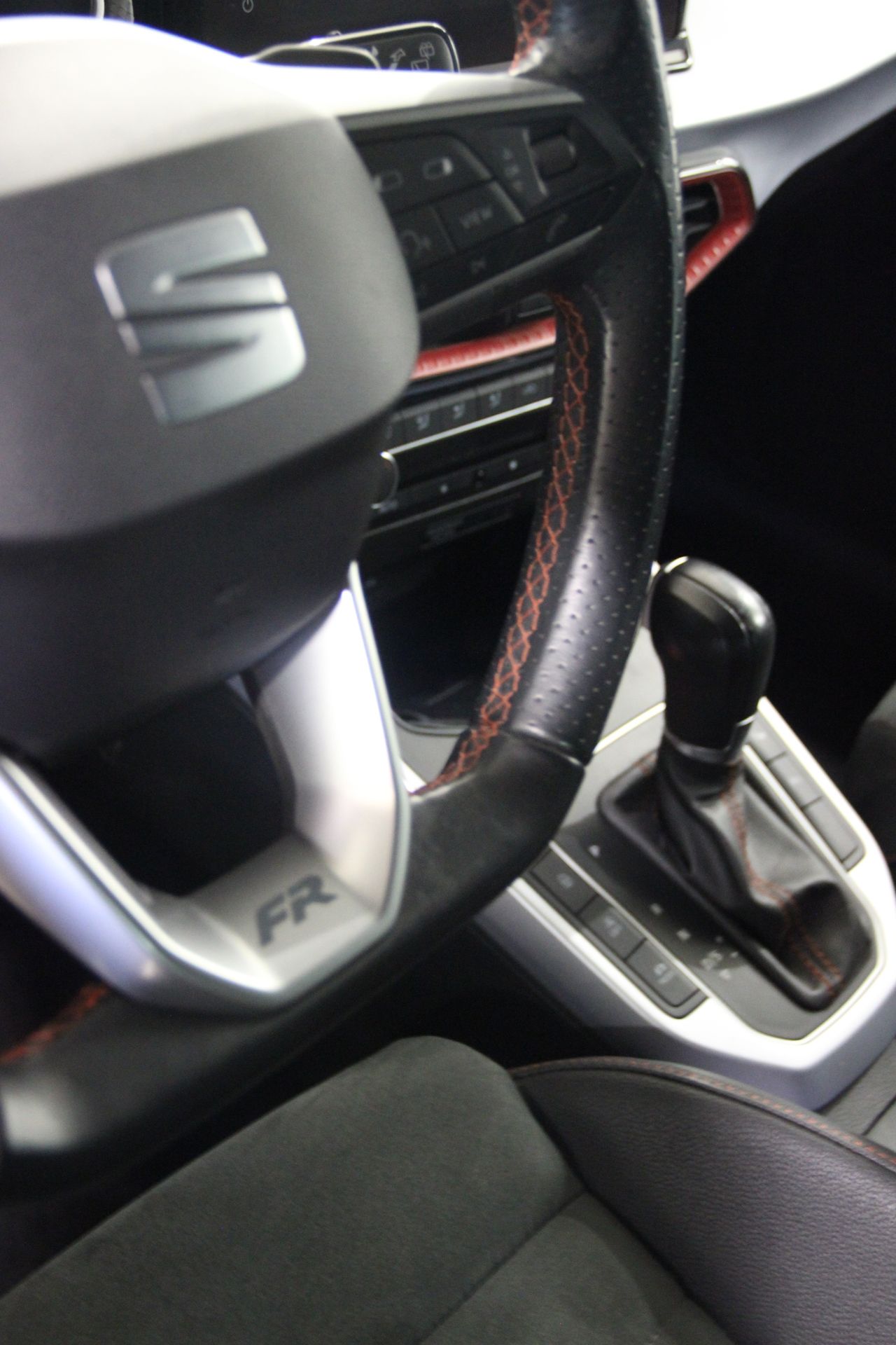 Seat Arona 1.5 TSI 110kW DSG FR XL Edition - Foto 26