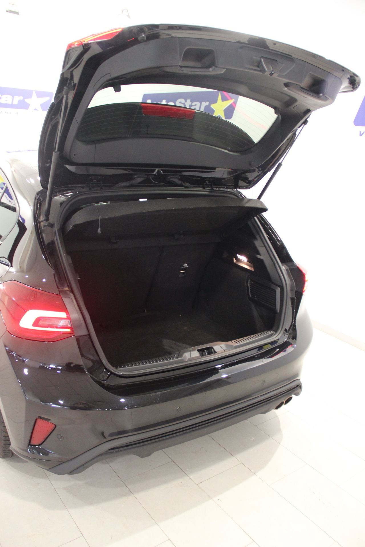 Ford Focus 1.0 Ecoboost MHEV 92kW ST-Line - Foto 24