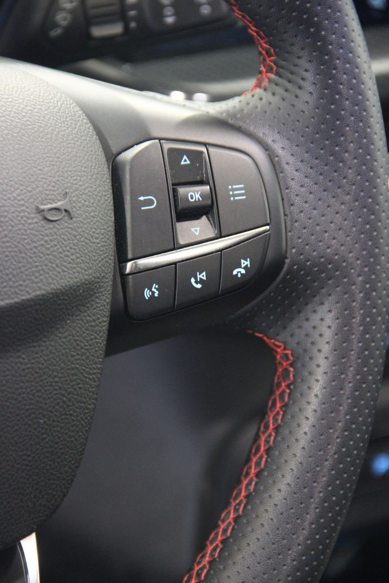 Ford Focus 1.0 Ecoboost MHEV 92kW ST-Line - Foto 15