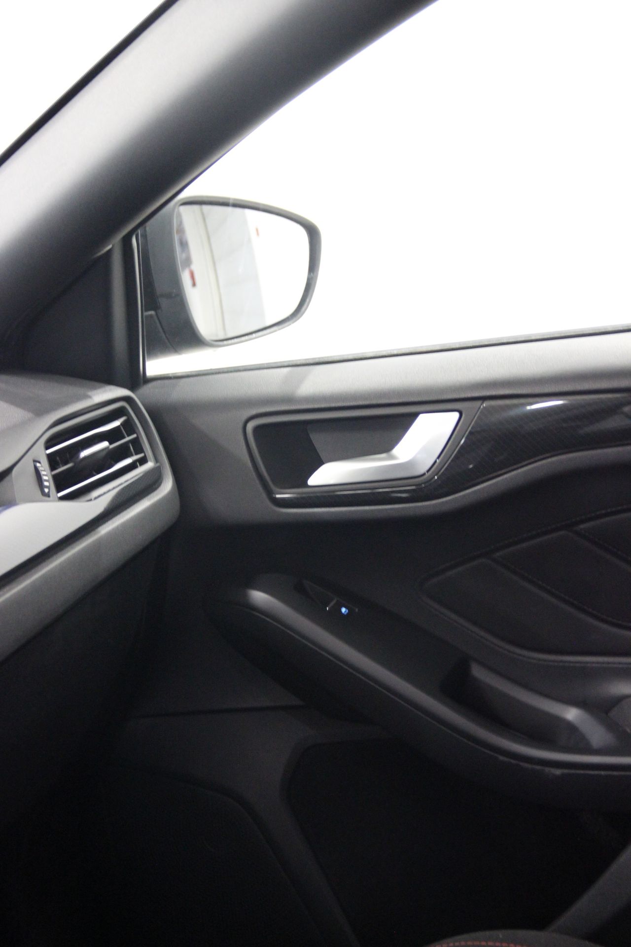 Ford Focus 1.0 Ecoboost MHEV 92kW ST-Line - Foto 16