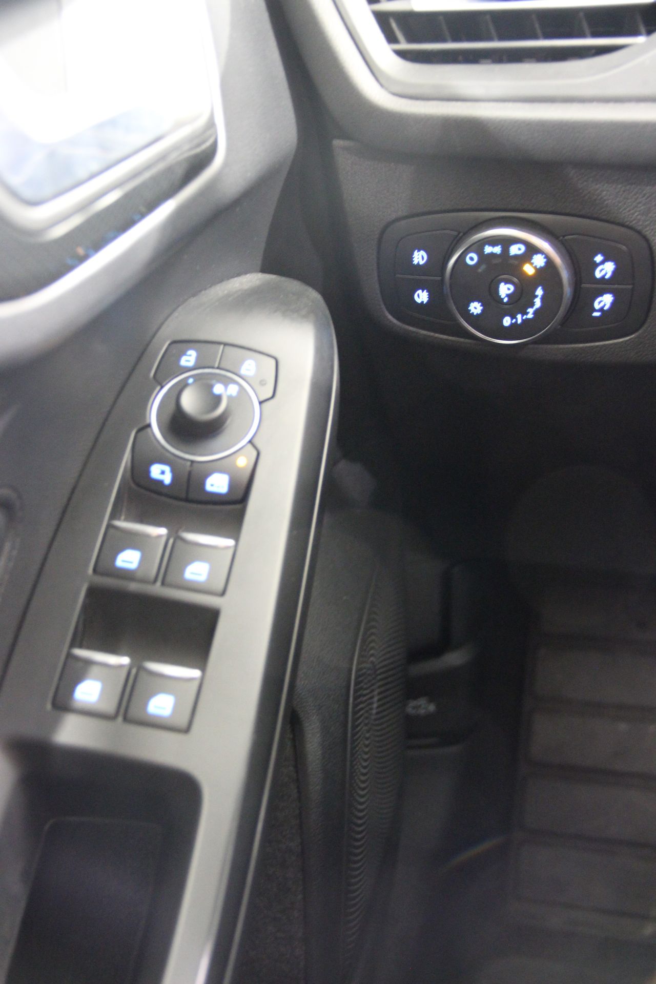 Ford Focus 1.0 Ecoboost MHEV 92kW ST-Line - Foto 18