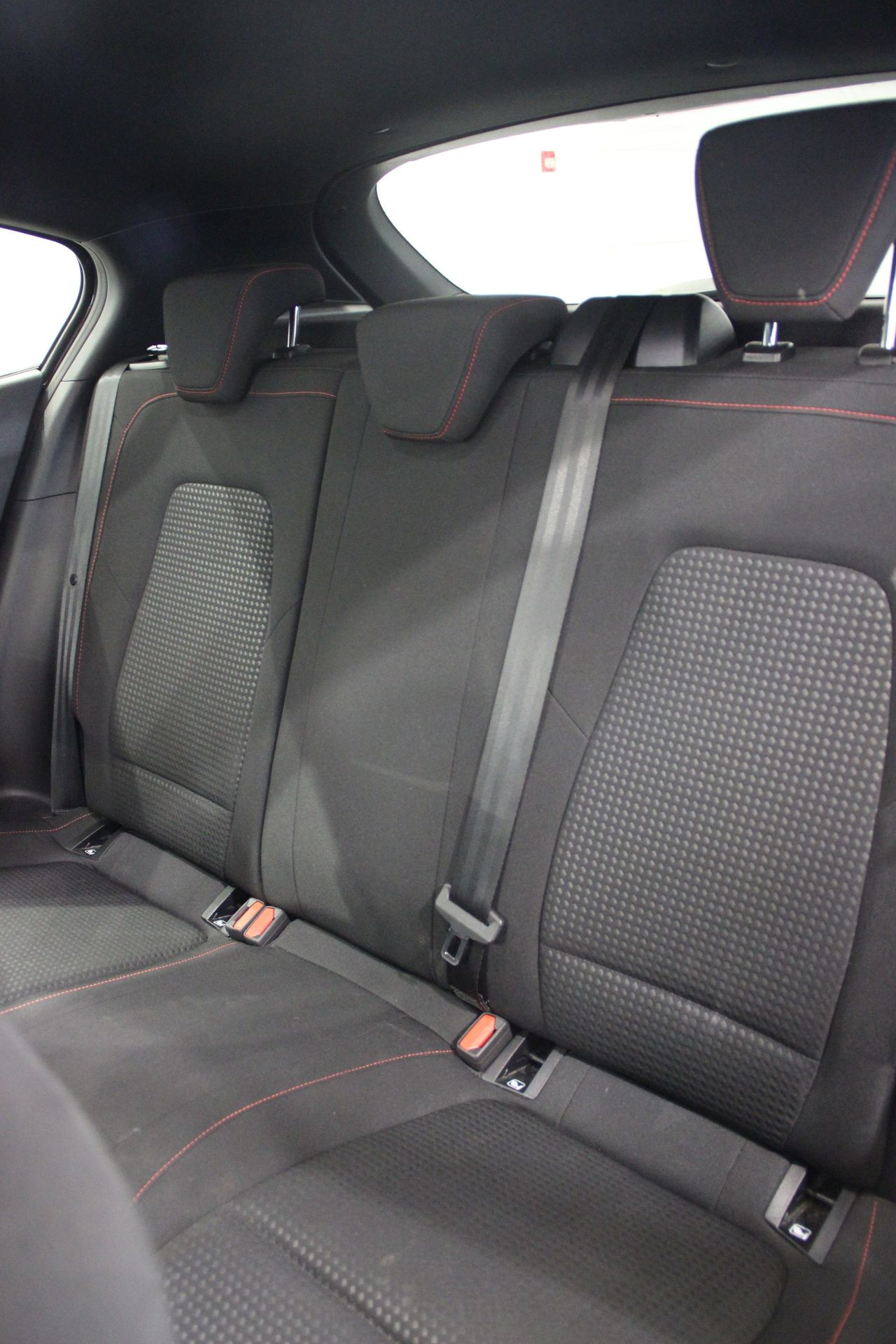 Ford Focus 1.0 Ecoboost MHEV 92kW ST-Line - Foto 23