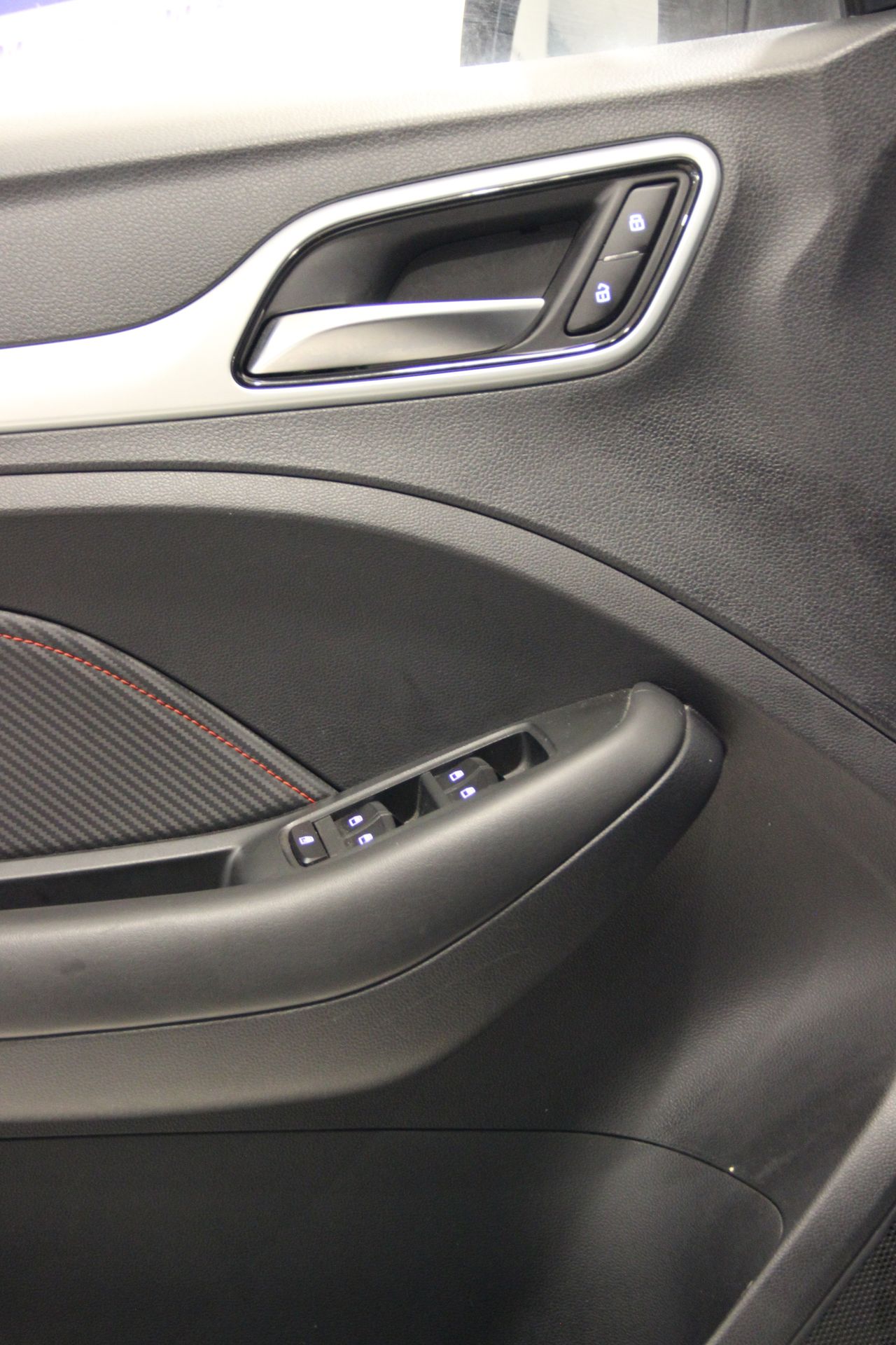 MG ZS Luxury 1.5 VTI-tech - Foto 12