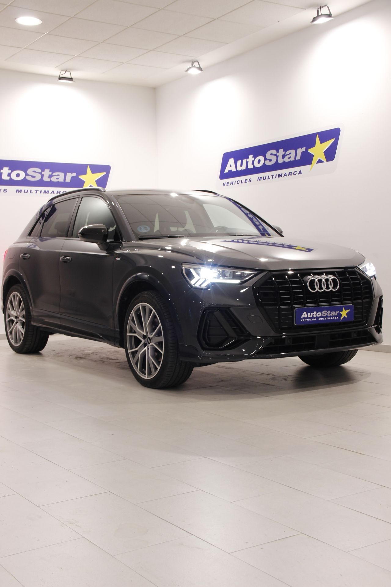 Audi Q3 BLACK LINE - Foto 4