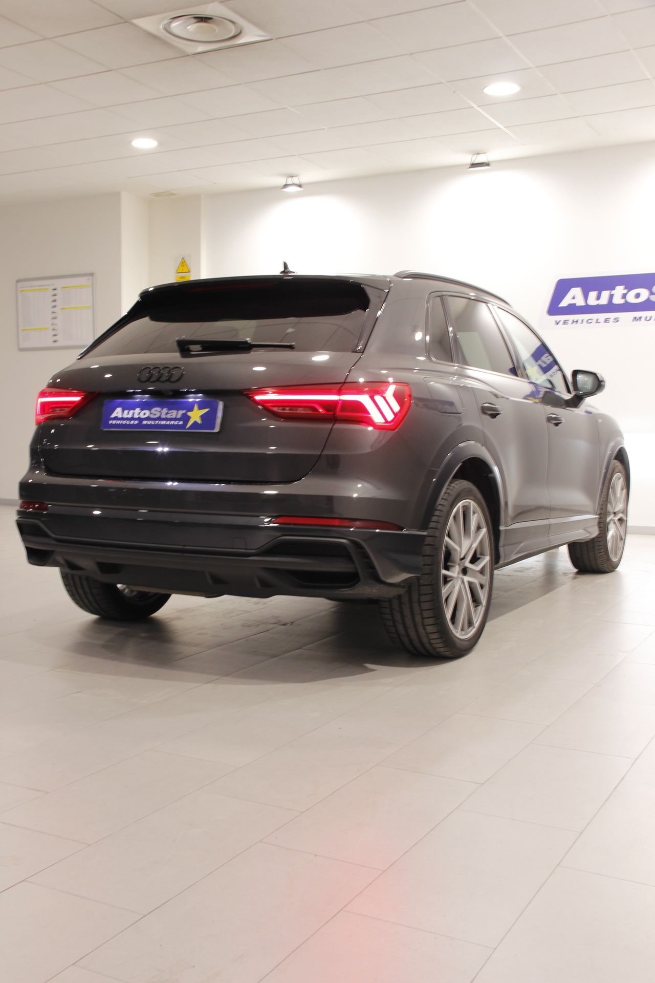 Audi Q3 BLACK LINE - Foto 7