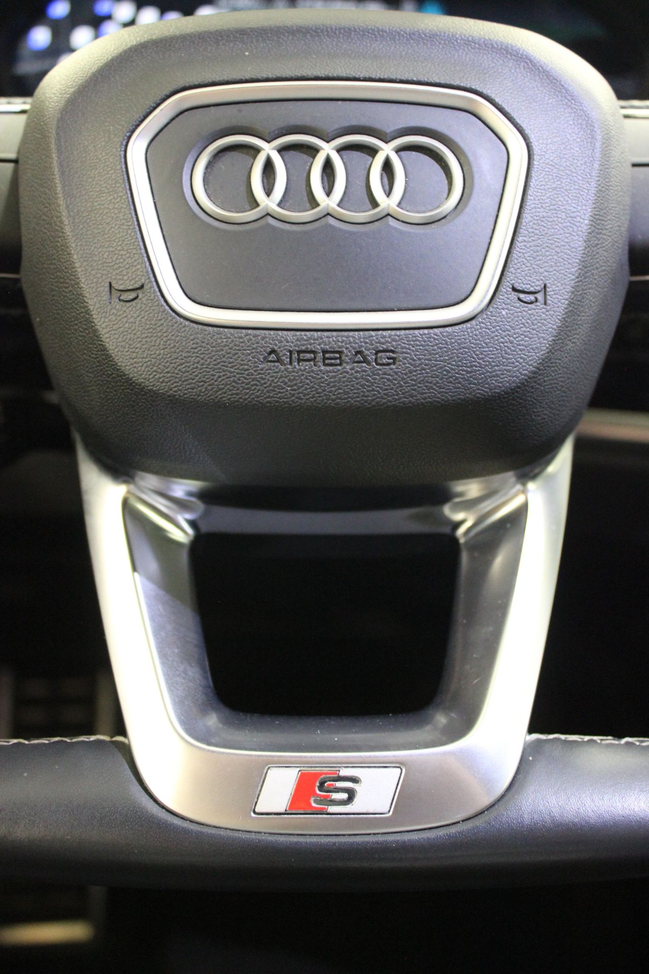 Audi Q3 BLACK LINE - Foto 14