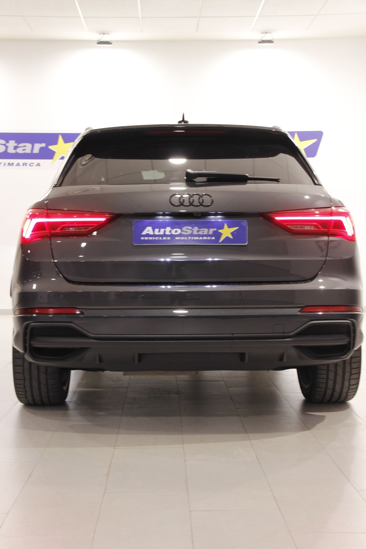 Audi Q3 BLACK LINE - Foto 8