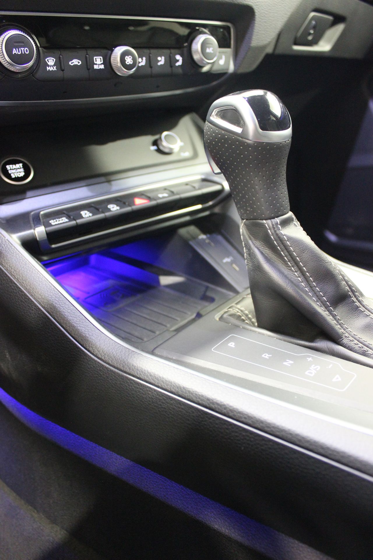 Audi Q3 BLACK LINE - Foto 23