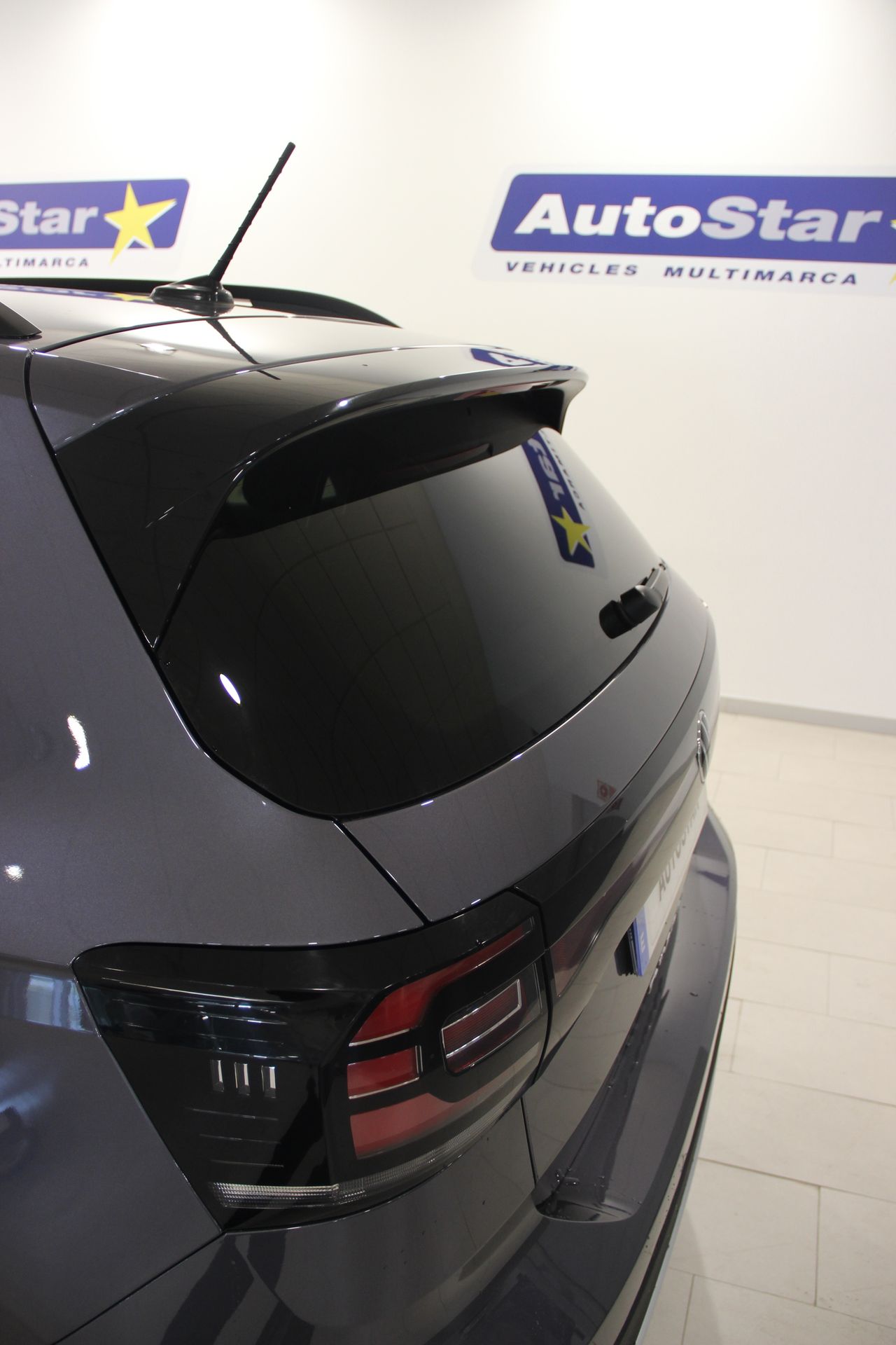 Volkswagen T-Cross Sport 1.0 TSI 81 kW (110 CV) DSG 7 vel. - Foto 13