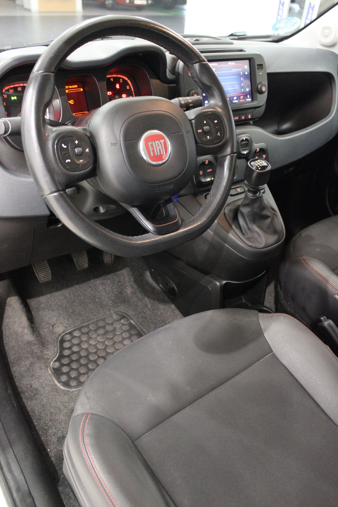 Fiat Panda 1.0 GSE RED HYBRID - Foto 14