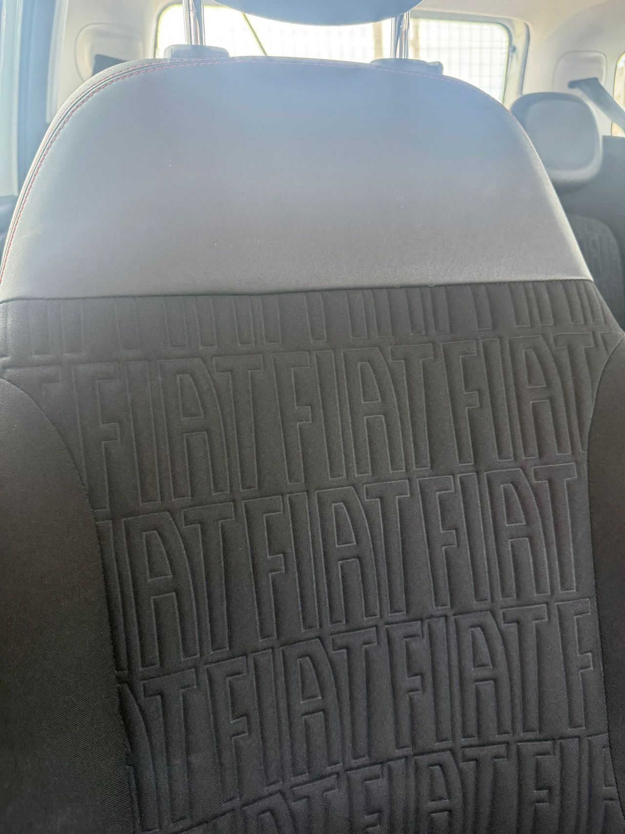 Fiat Panda 1.0 GSE RED HYBRID - Foto 10