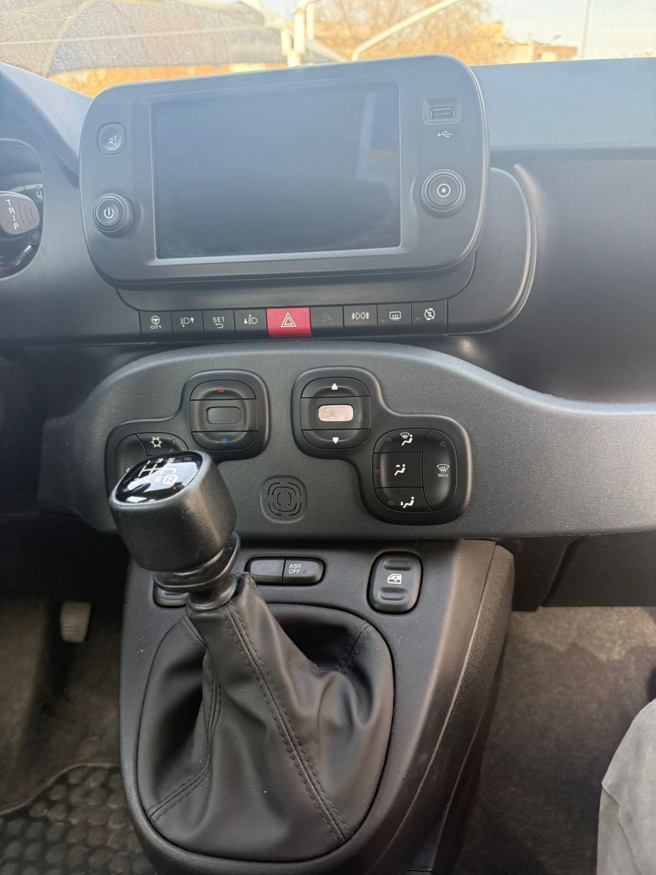 Fiat Panda 1.0 GSE RED HYBRID - Foto 7