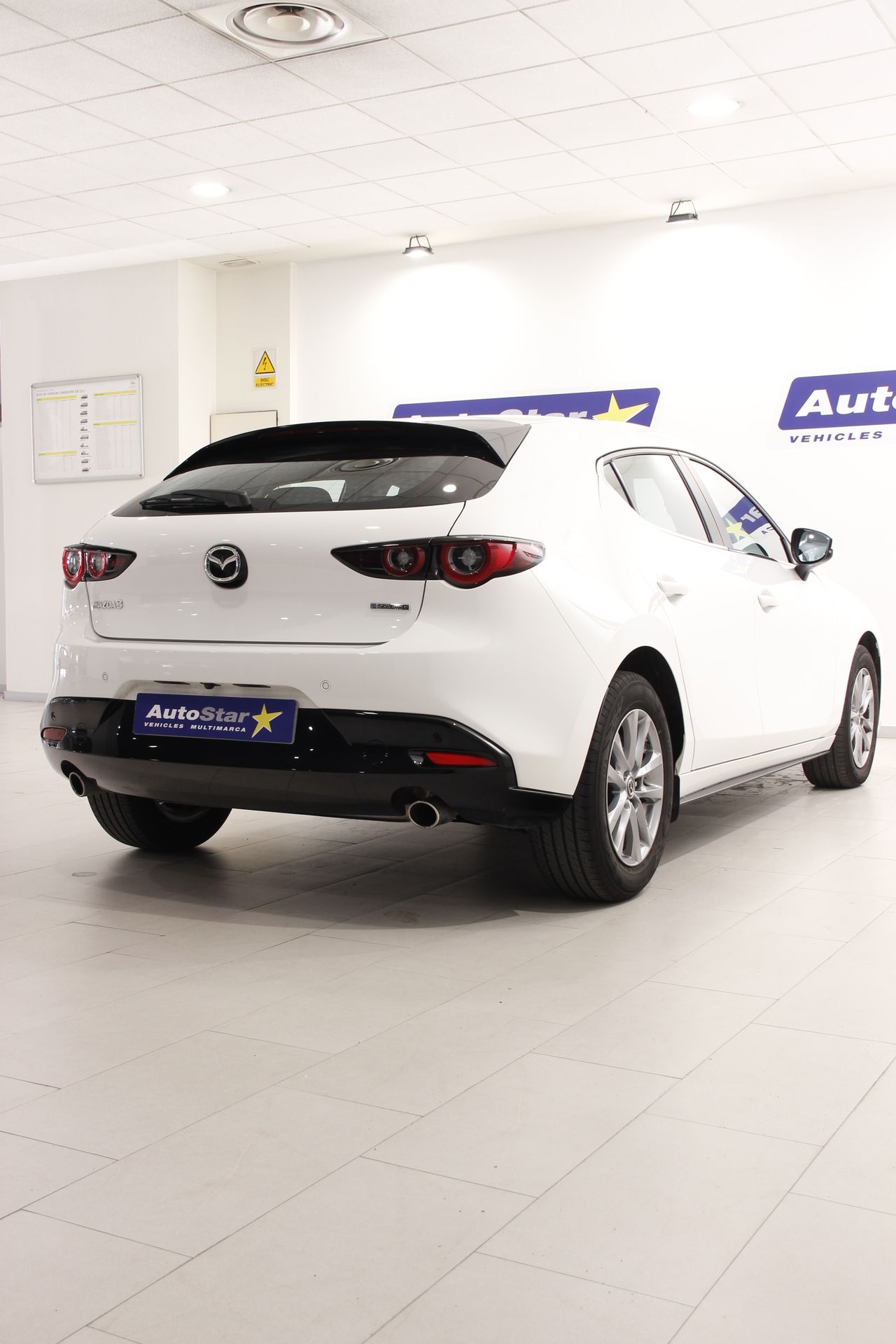 Mazda 3 2.5L ESKY G MHEV 6AT PRIMELI - Foto 8