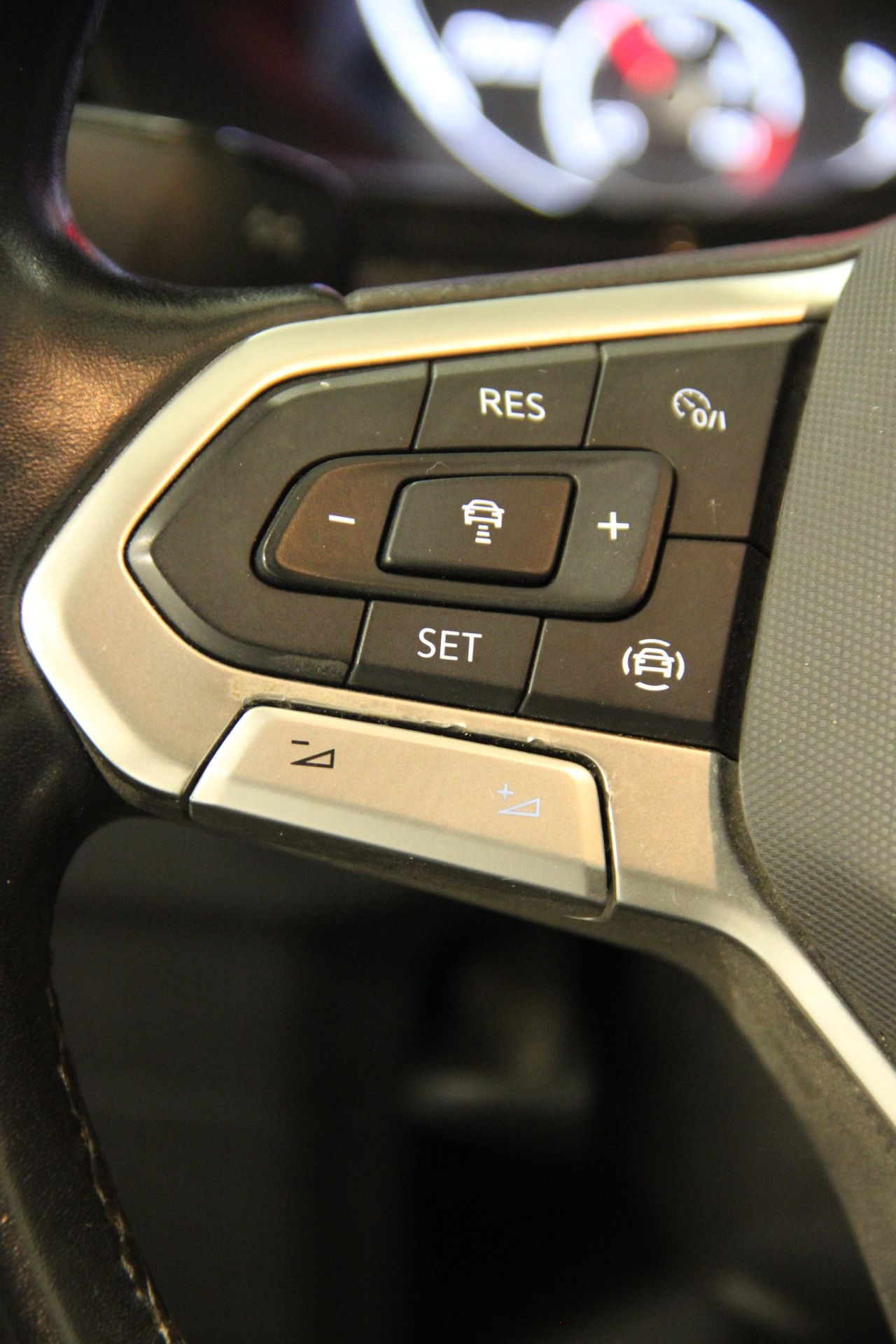 Volkswagen T-Cross 1.0 TSI ADVANCE S&S - Foto 17