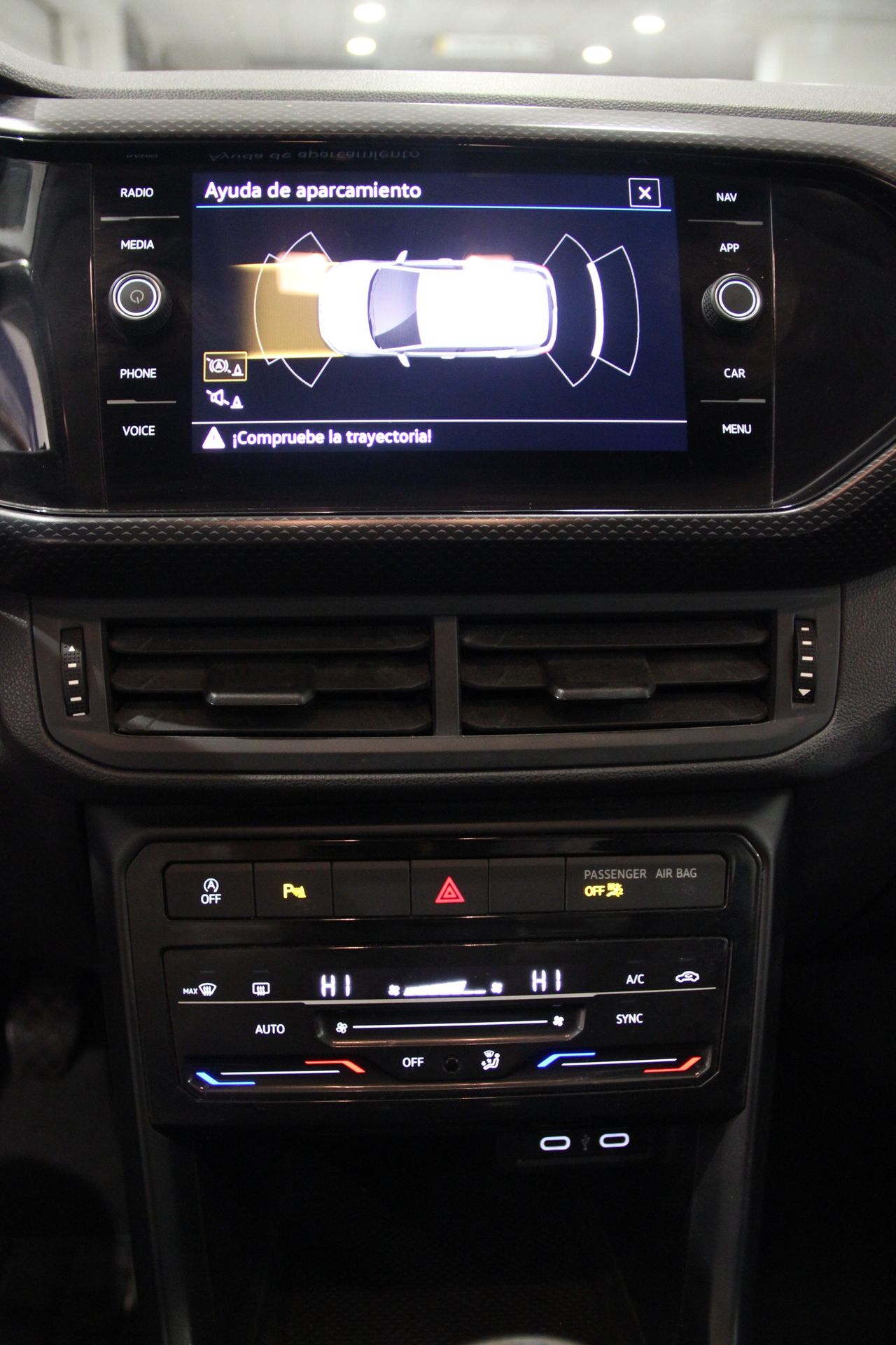 Volkswagen T-Cross 1.0 TSI ADVANCE S&S - Foto 20