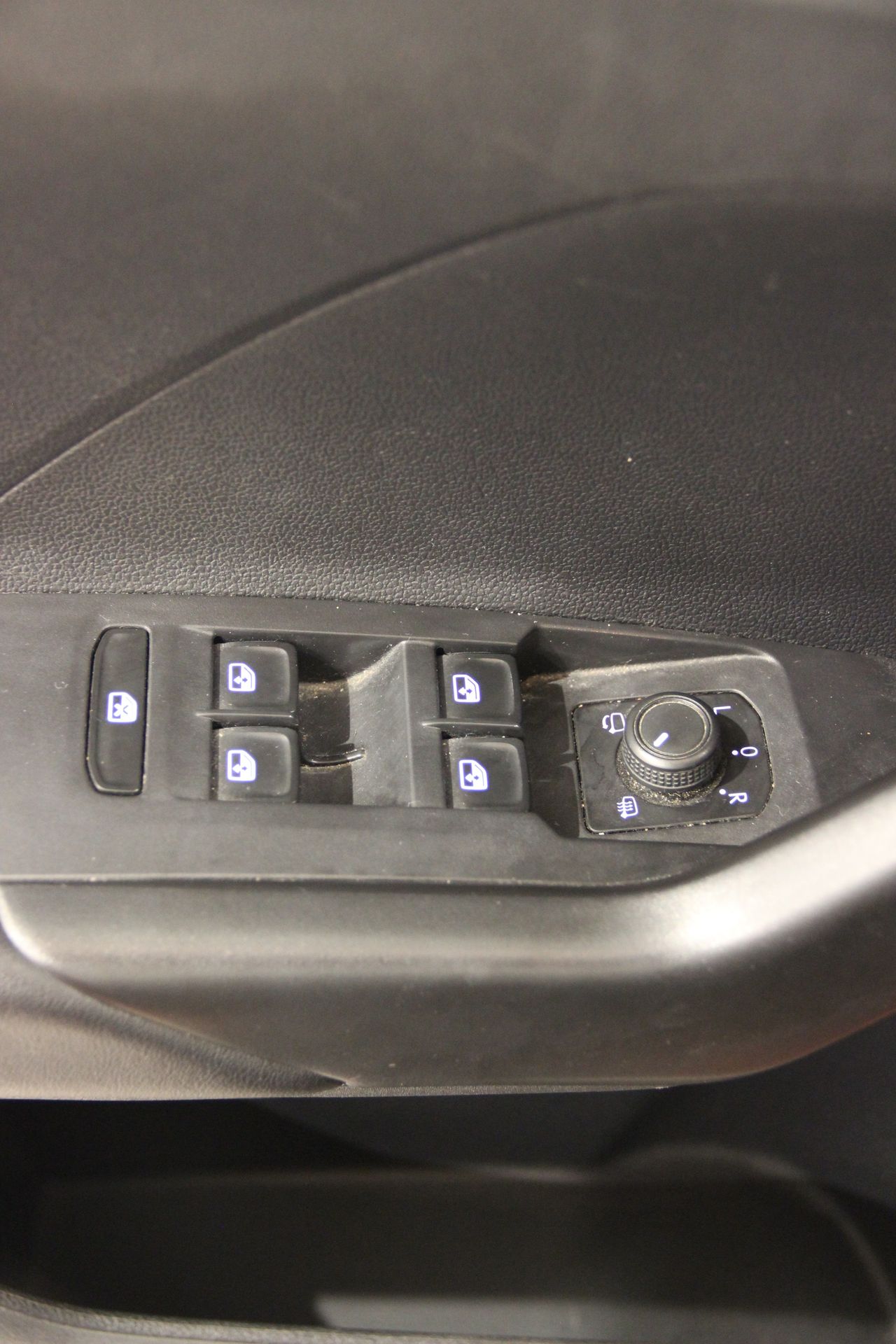 Volkswagen T-Cross 1.0 TSI ADVANCE S&S - Foto 13