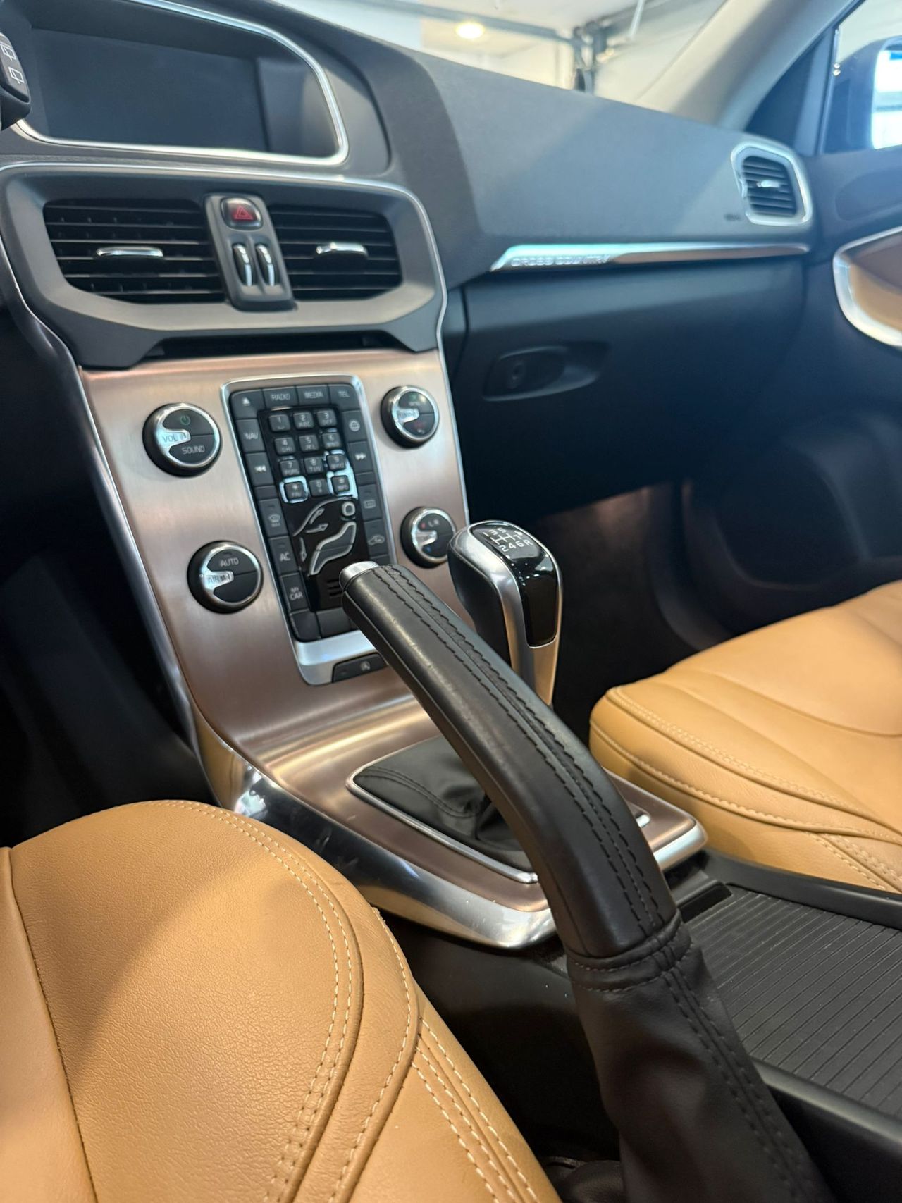 Volvo V40 Cross Country 2.0 152cv - Foto 16