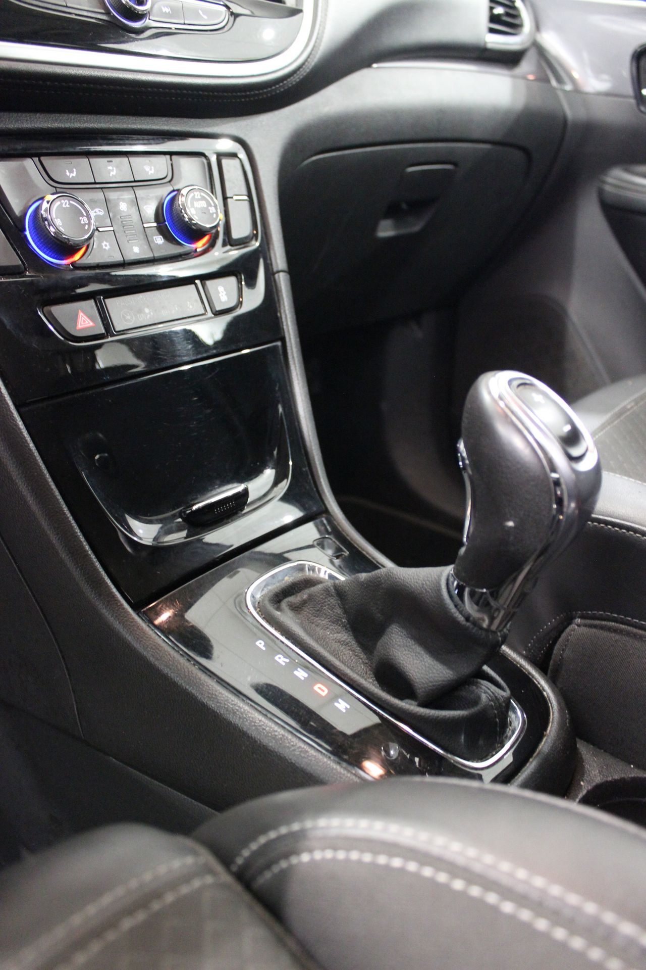 Opel Mokka Excellence 1.4 Turbo 140 CV 4x2 Aut. - Foto 15