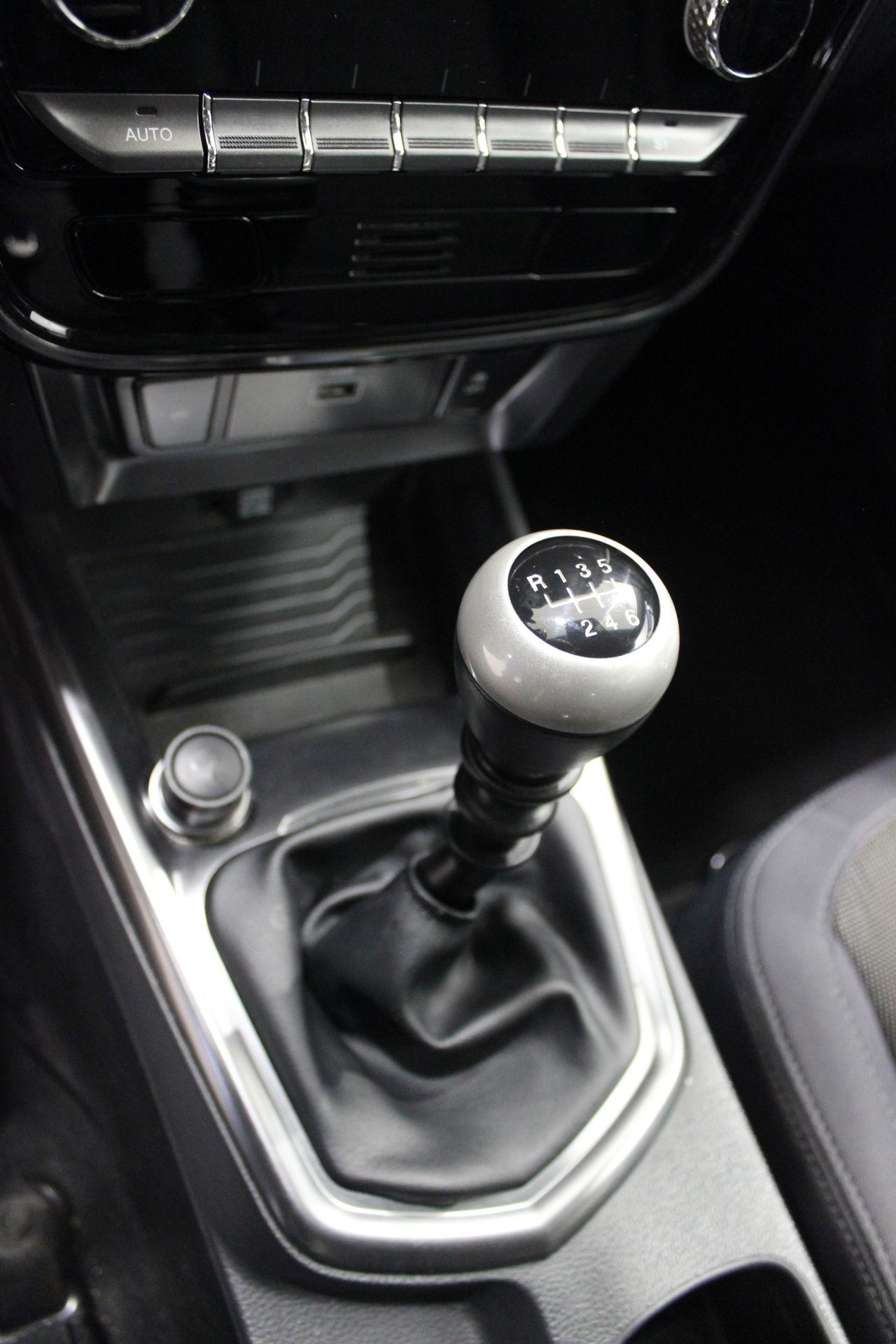 SsangYong Tivoli G12T 4x2 Urban Plus - Foto 20