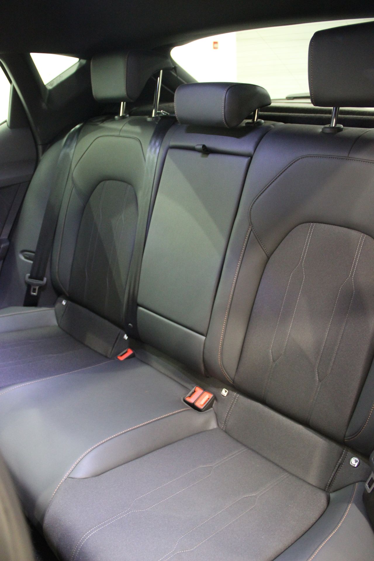 Cupra León 5p 1.5 eTSI 110 kW (150 CV) DSG - Foto 23