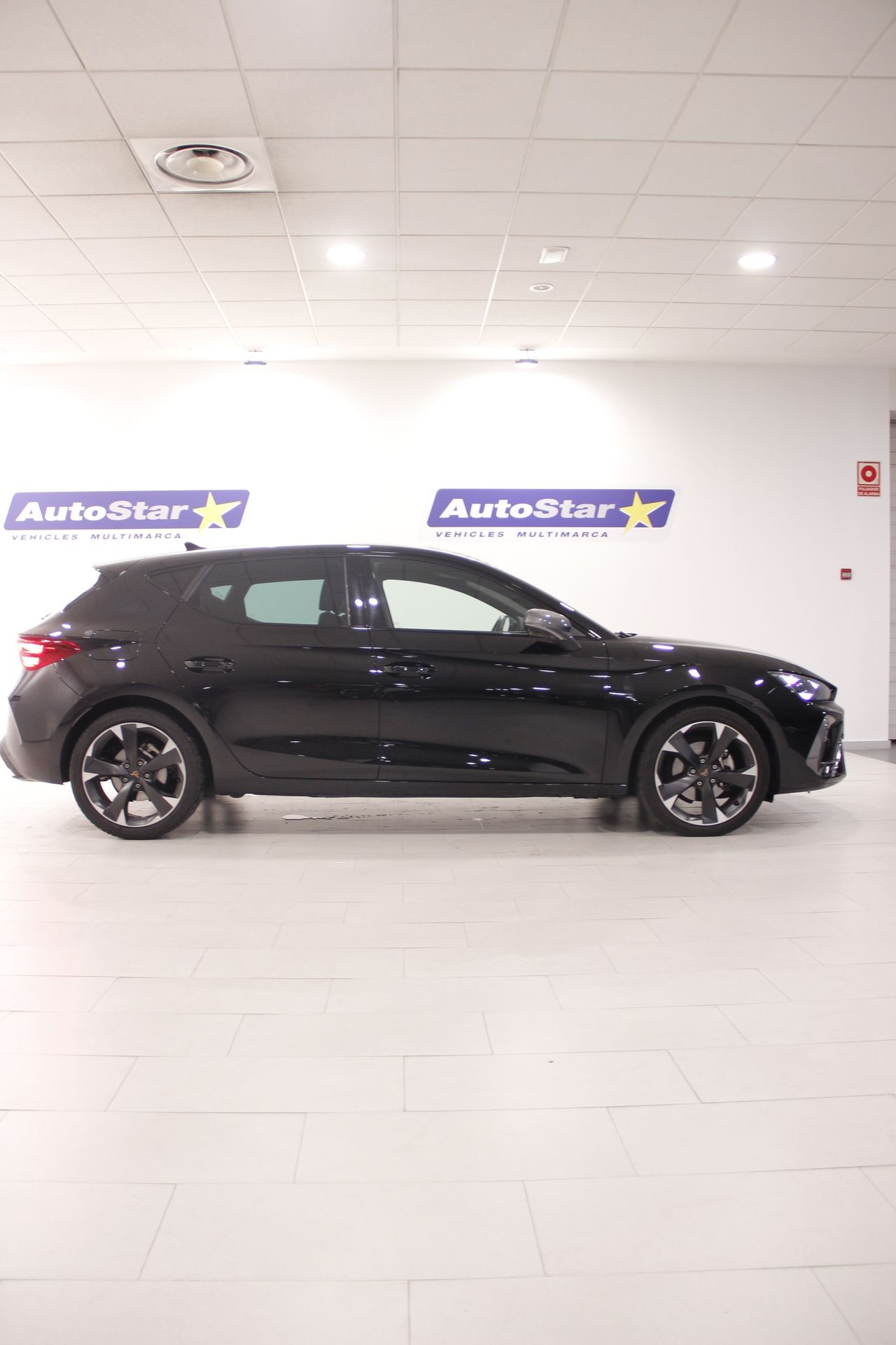 Cupra León 5p 1.5 eTSI 110 kW (150 CV) DSG - Foto 9