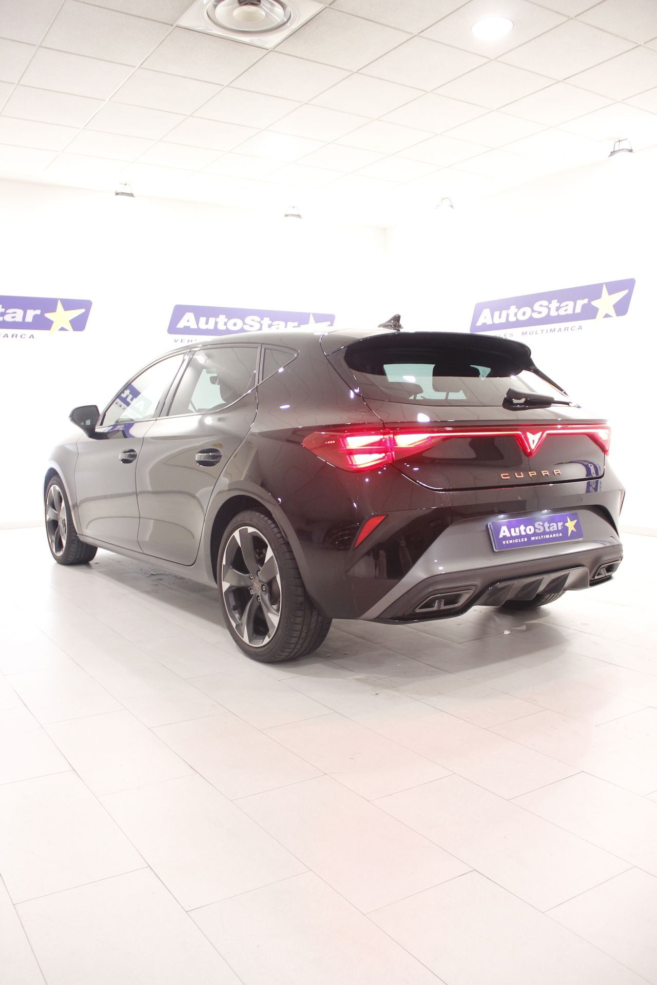 Cupra León 5p 1.5 eTSI 110 kW (150 CV) DSG - Foto 6